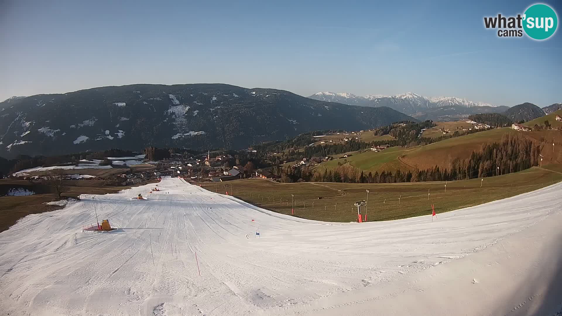 Spletna kamera Terenten (1210m) – Pogled v živo na dolino Pusteria