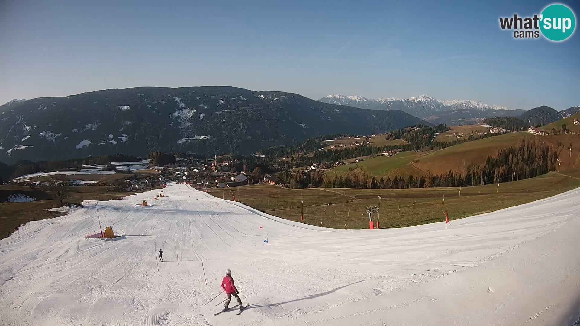 Spletna kamera Terenten (1210m) – Pogled v živo na dolino Pusteria