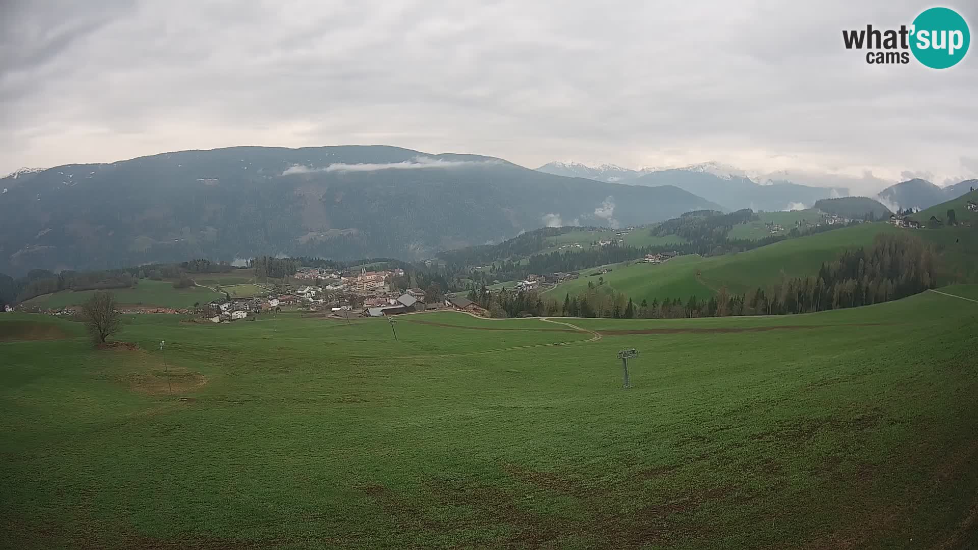 Spletna kamera Terenten (1210m) – Pogled v živo na dolino Pusteria