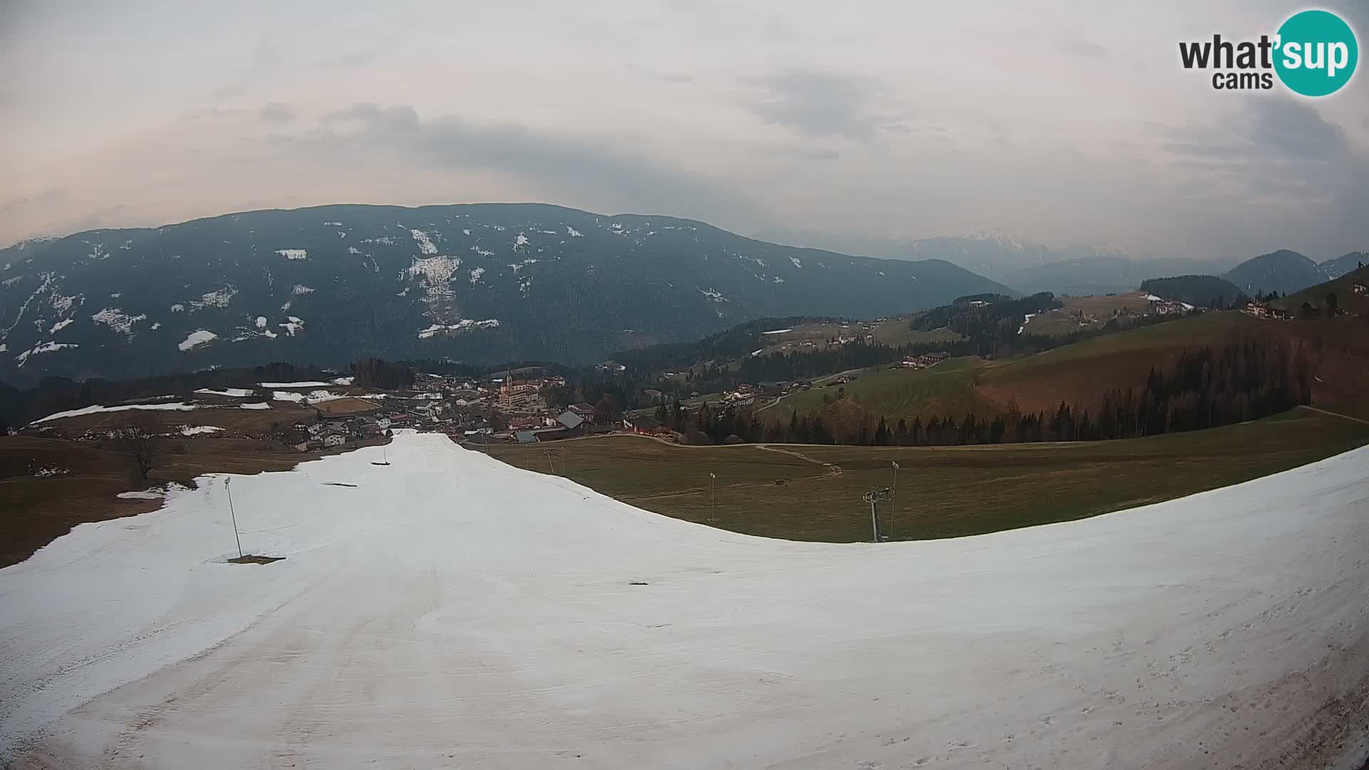 Spletna kamera Terenten (1210m) – Pogled v živo na dolino Pusteria