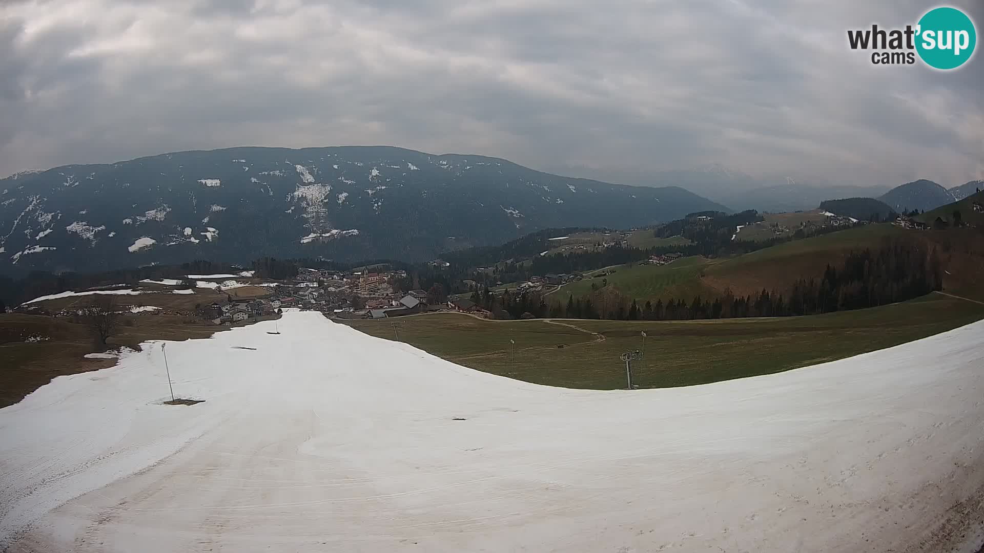 Spletna kamera Terenten (1210m) – Pogled v živo na dolino Pusteria