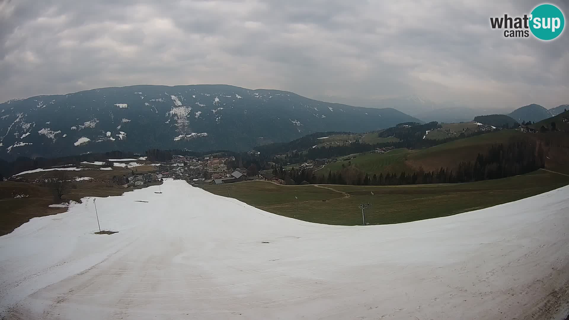 Spletna kamera Terenten (1210m) – Pogled v živo na dolino Pusteria