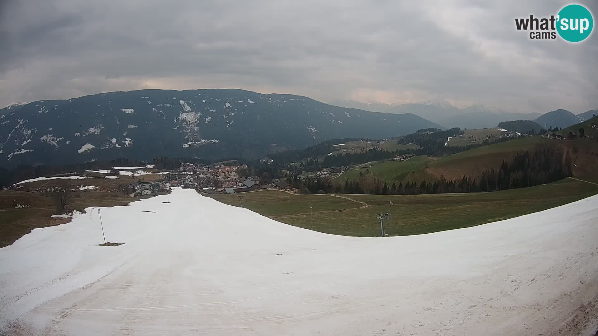 Spletna kamera Terenten (1210m) – Pogled v živo na dolino Pusteria