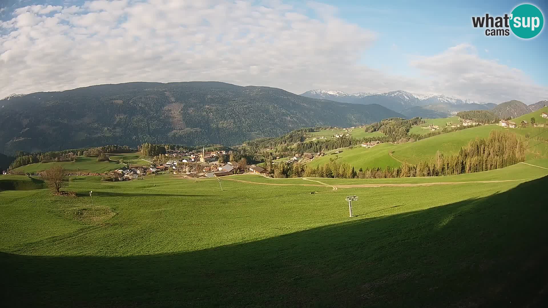 Spletna kamera Terenten (1210m) – Pogled v živo na dolino Pusteria