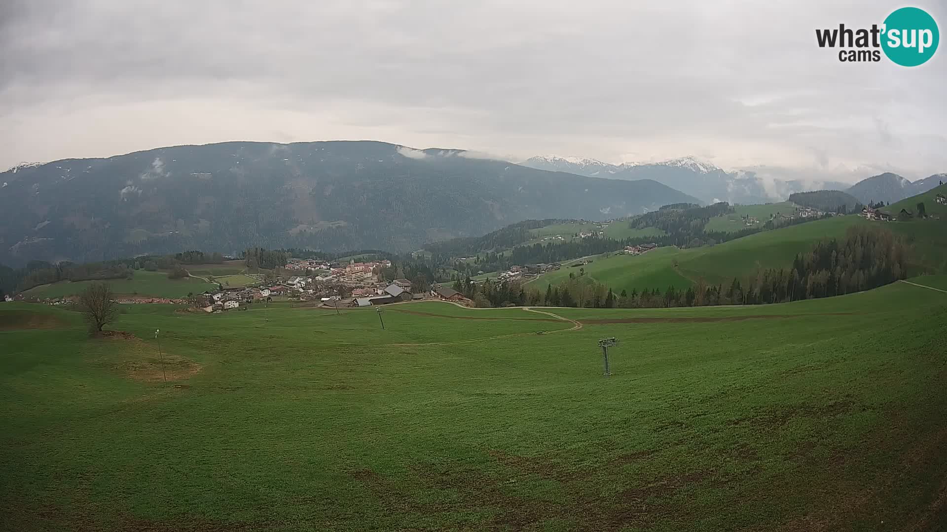 Spletna kamera Terenten (1210m) – Pogled v živo na dolino Pusteria