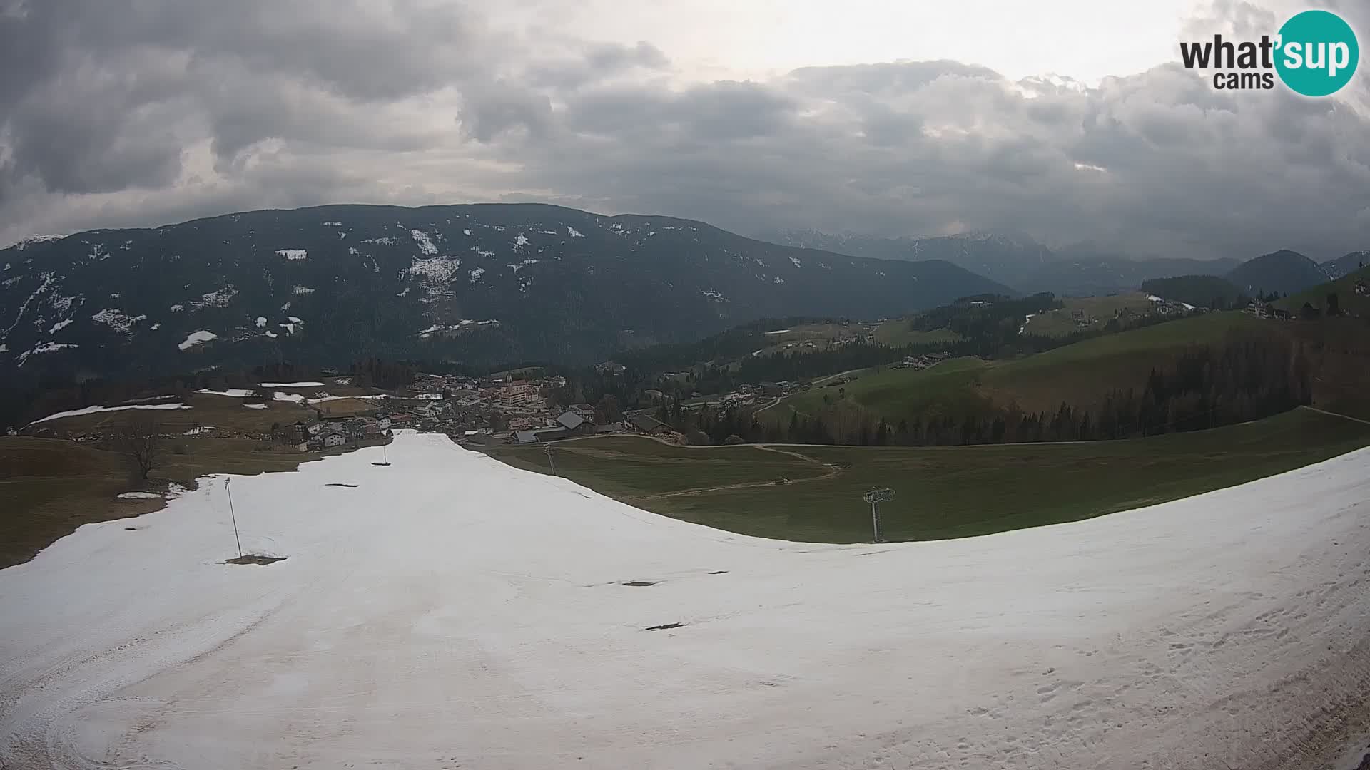 Spletna kamera Terenten (1210m) – Pogled v živo na dolino Pusteria