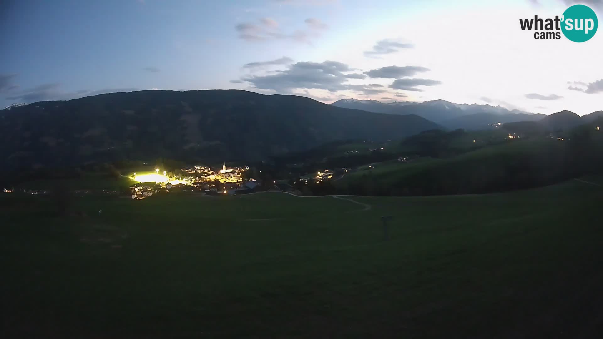 Spletna kamera Terenten (1210m) – Pogled v živo na dolino Pusteria