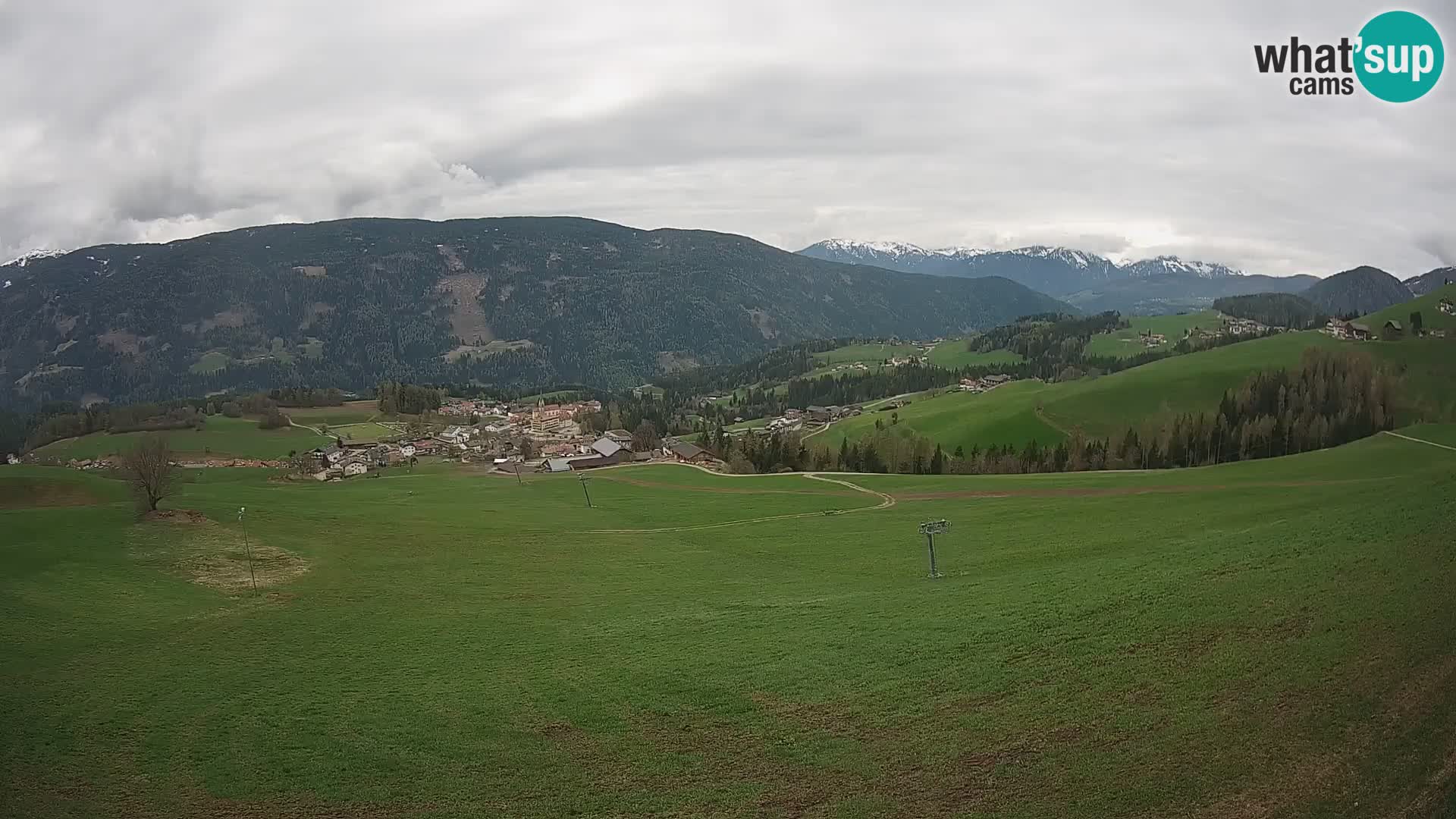 Spletna kamera Terenten (1210m) – Pogled v živo na dolino Pusteria