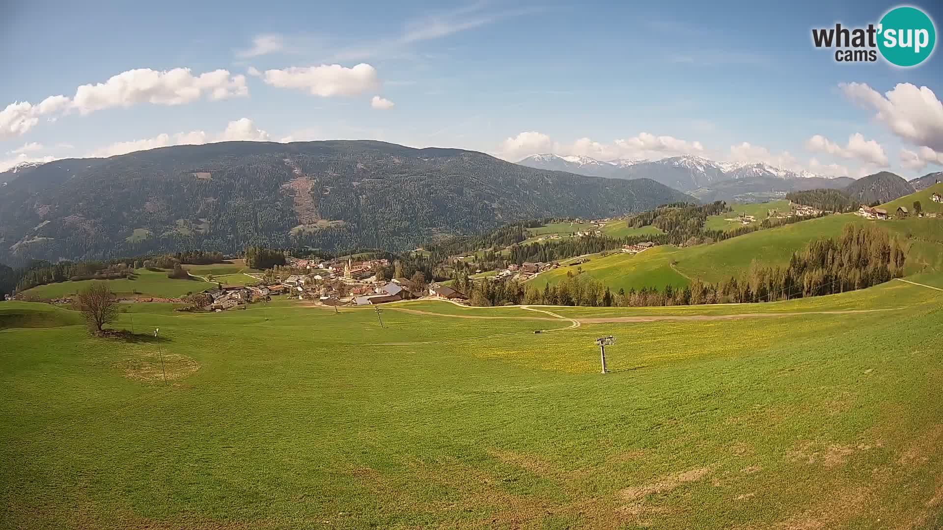 Spletna kamera Terenten (1210m) – Pogled v živo na dolino Pusteria
