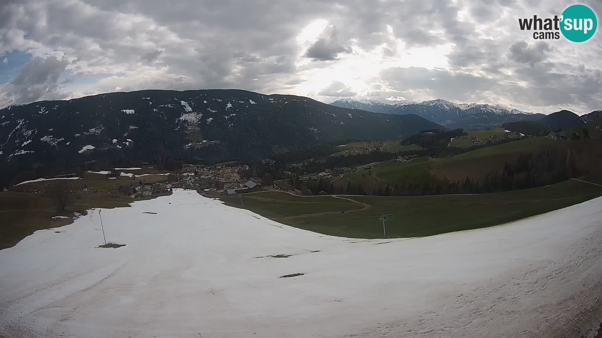 Spletna kamera Terenten (1210m) – Pogled v živo na dolino Pusteria