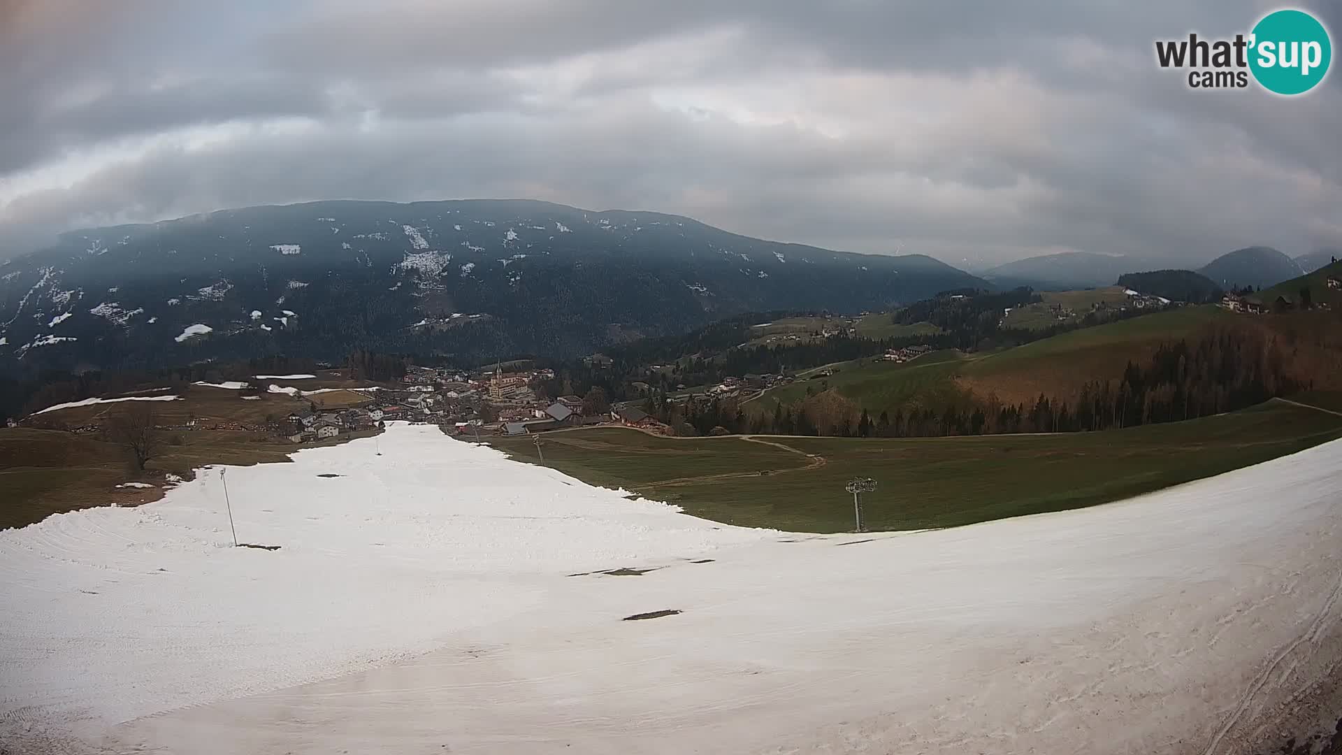 Spletna kamera Terenten (1210m) – Pogled v živo na dolino Pusteria