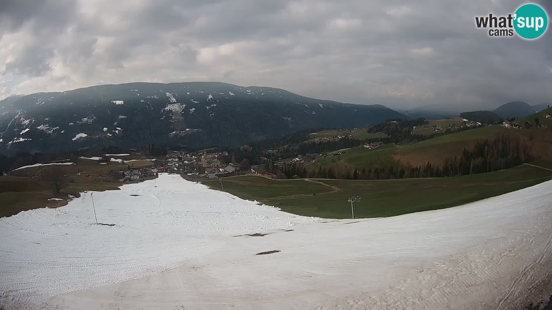 Spletna kamera Terenten (1210m) – Pogled v živo na dolino Pusteria