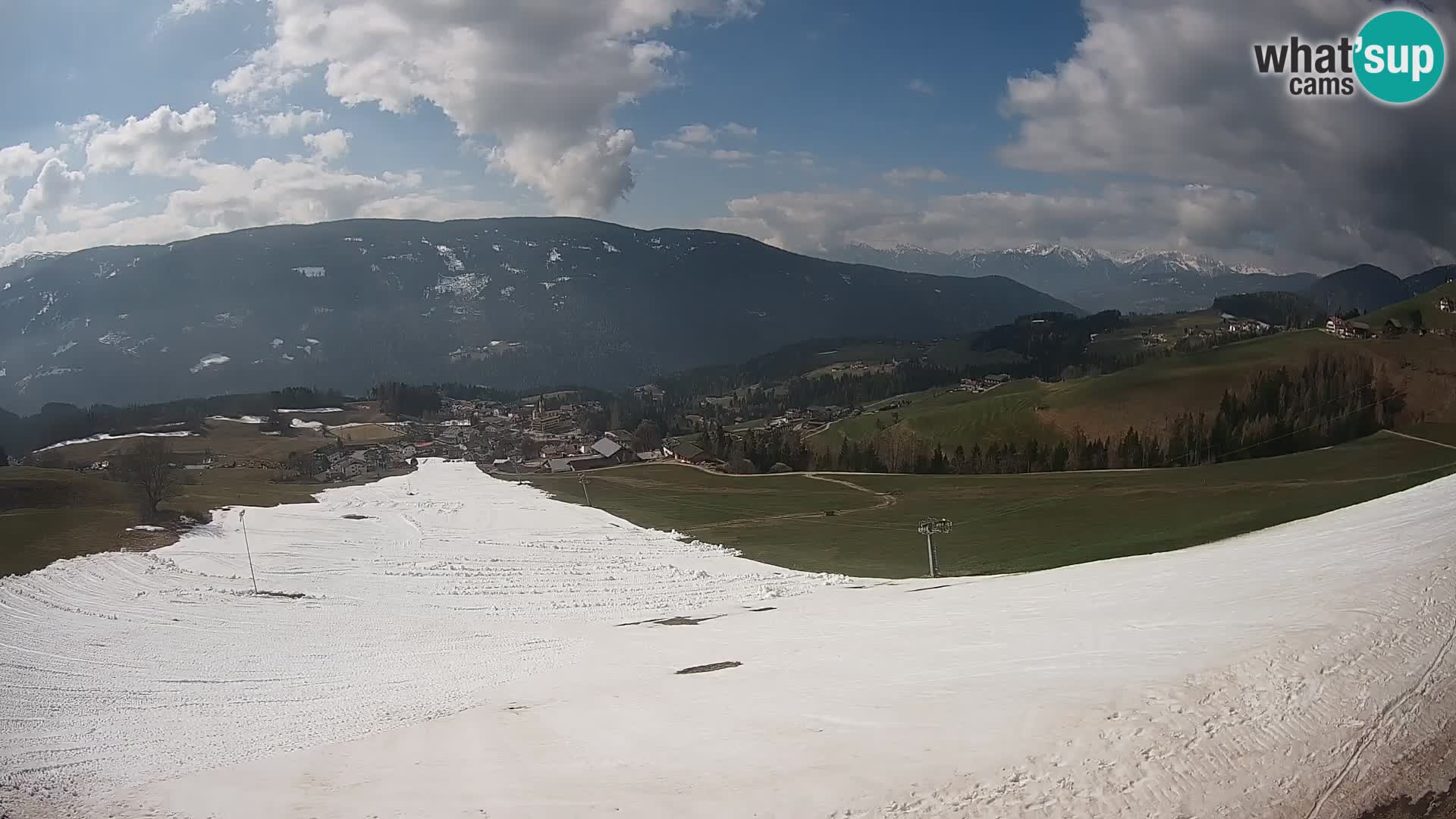 Spletna kamera Terenten (1210m) – Pogled v živo na dolino Pusteria