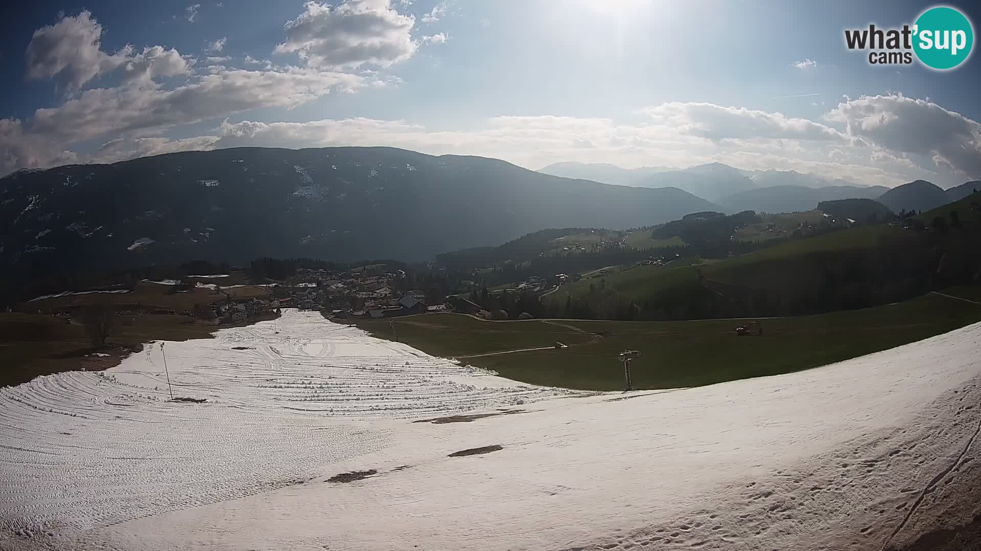 Spletna kamera Terenten (1210m) – Pogled v živo na dolino Pusteria