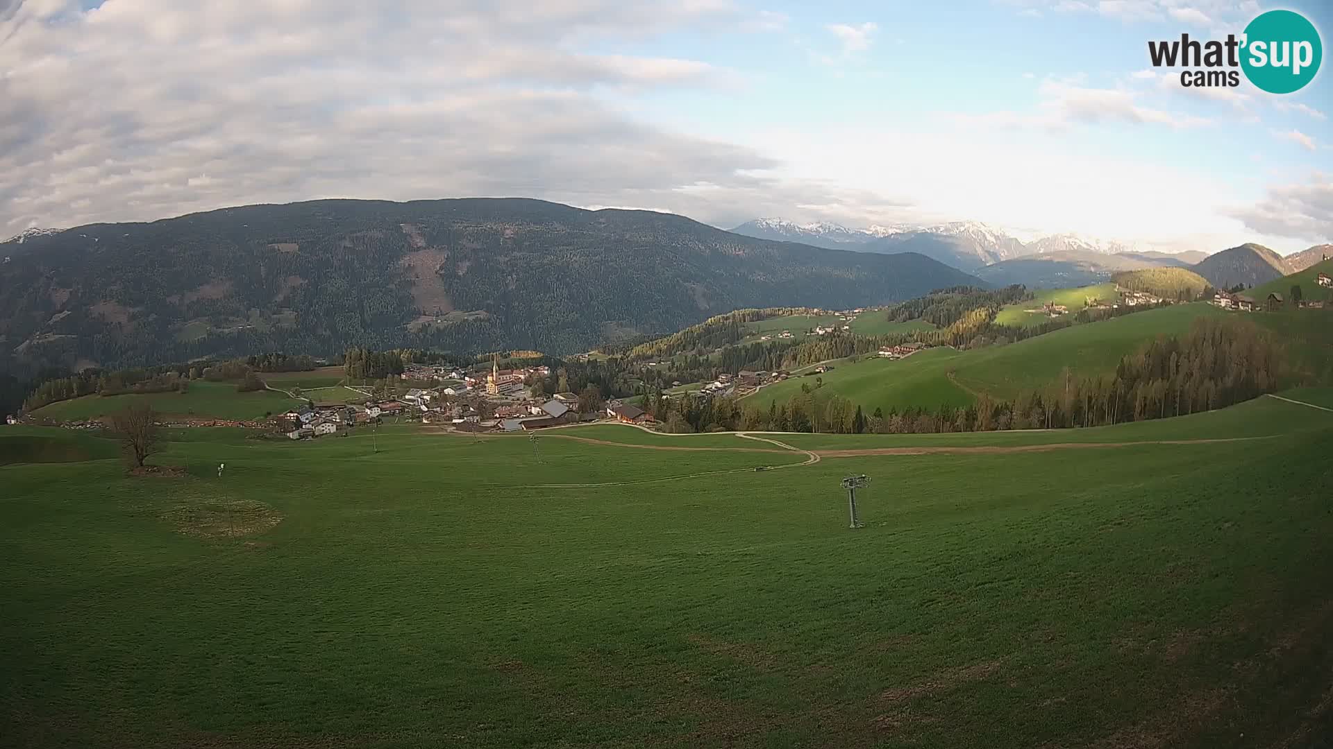 Spletna kamera Terenten (1210m) – Pogled v živo na dolino Pusteria