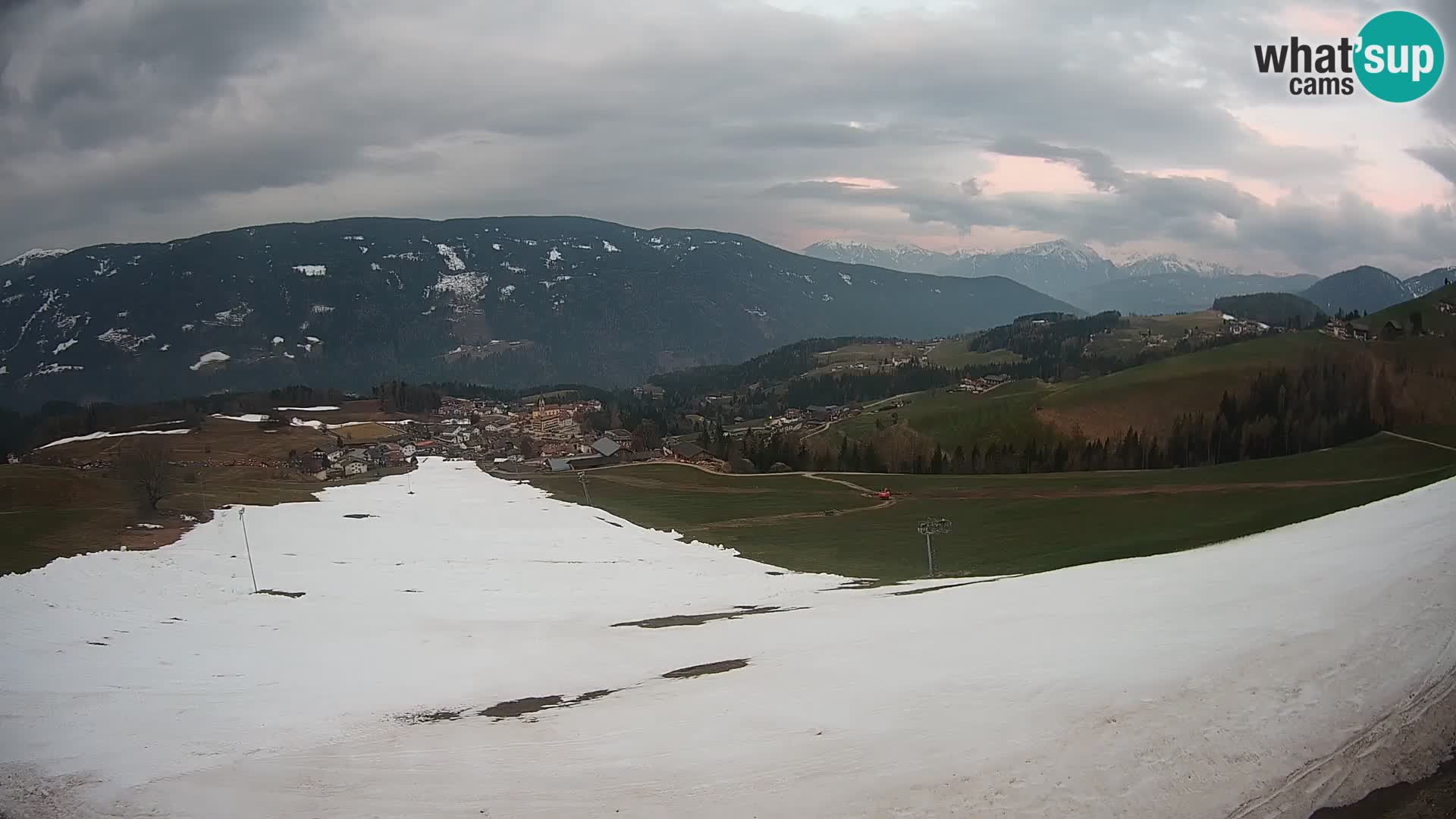 Spletna kamera Terenten (1210m) – Pogled v živo na dolino Pusteria