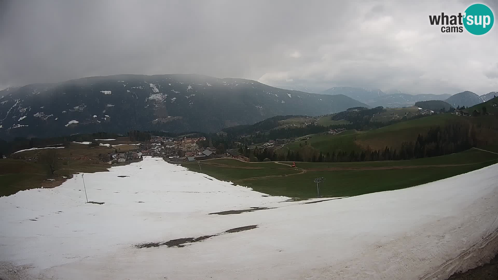 Spletna kamera Terenten (1210m) – Pogled v živo na dolino Pusteria