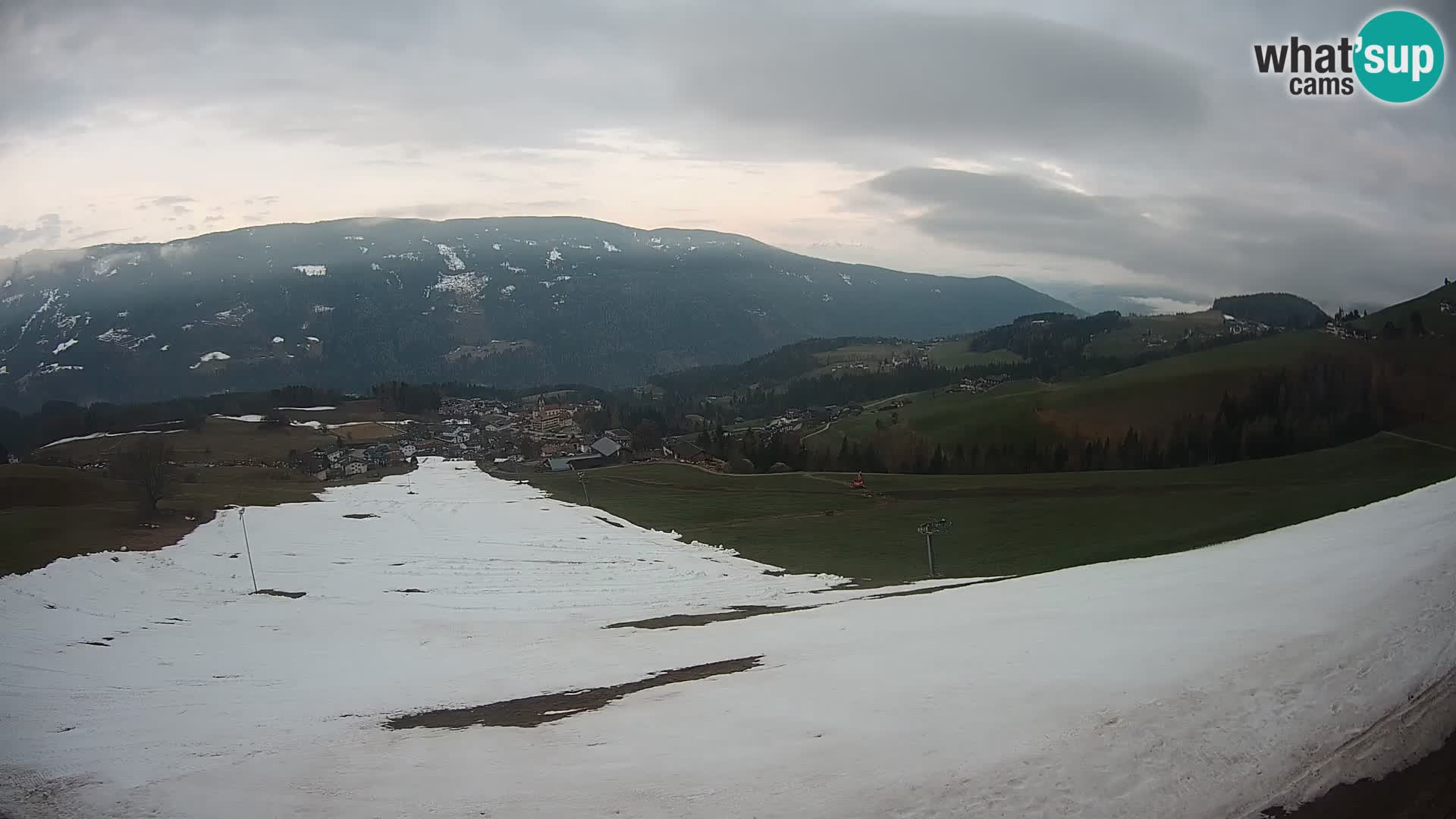 Spletna kamera Terenten (1210m) – Pogled v živo na dolino Pusteria