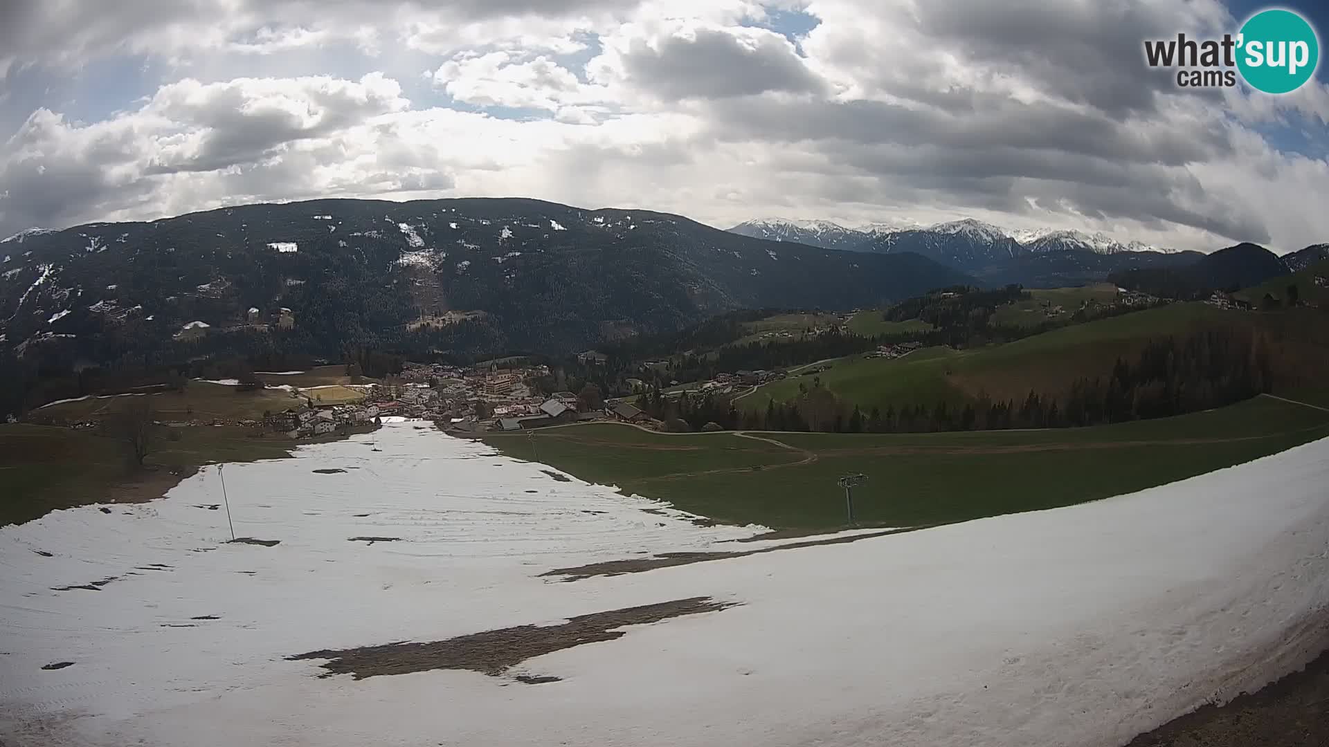 Spletna kamera Terenten (1210m) – Pogled v živo na dolino Pusteria