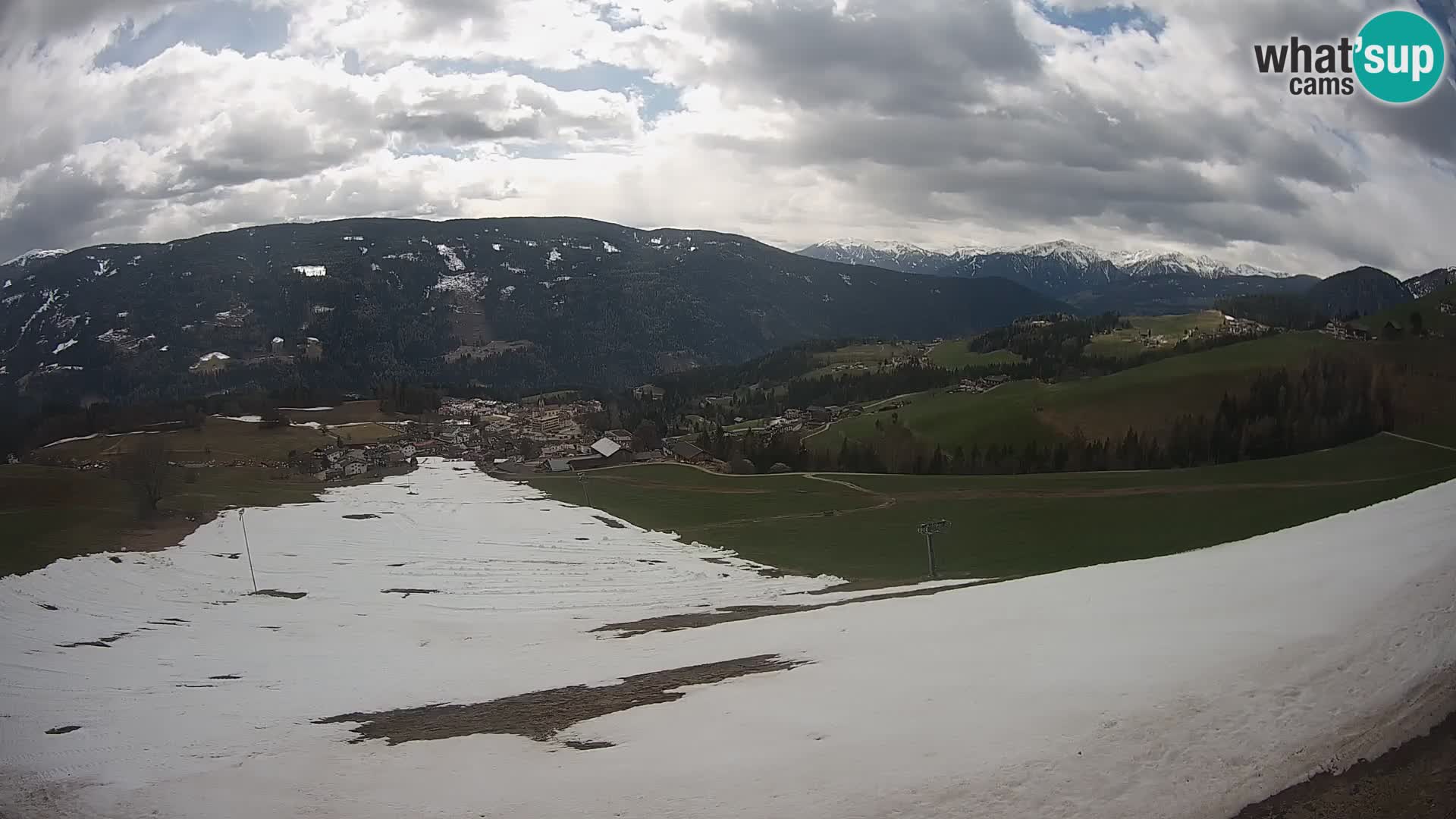 Spletna kamera Terenten (1210m) – Pogled v živo na dolino Pusteria