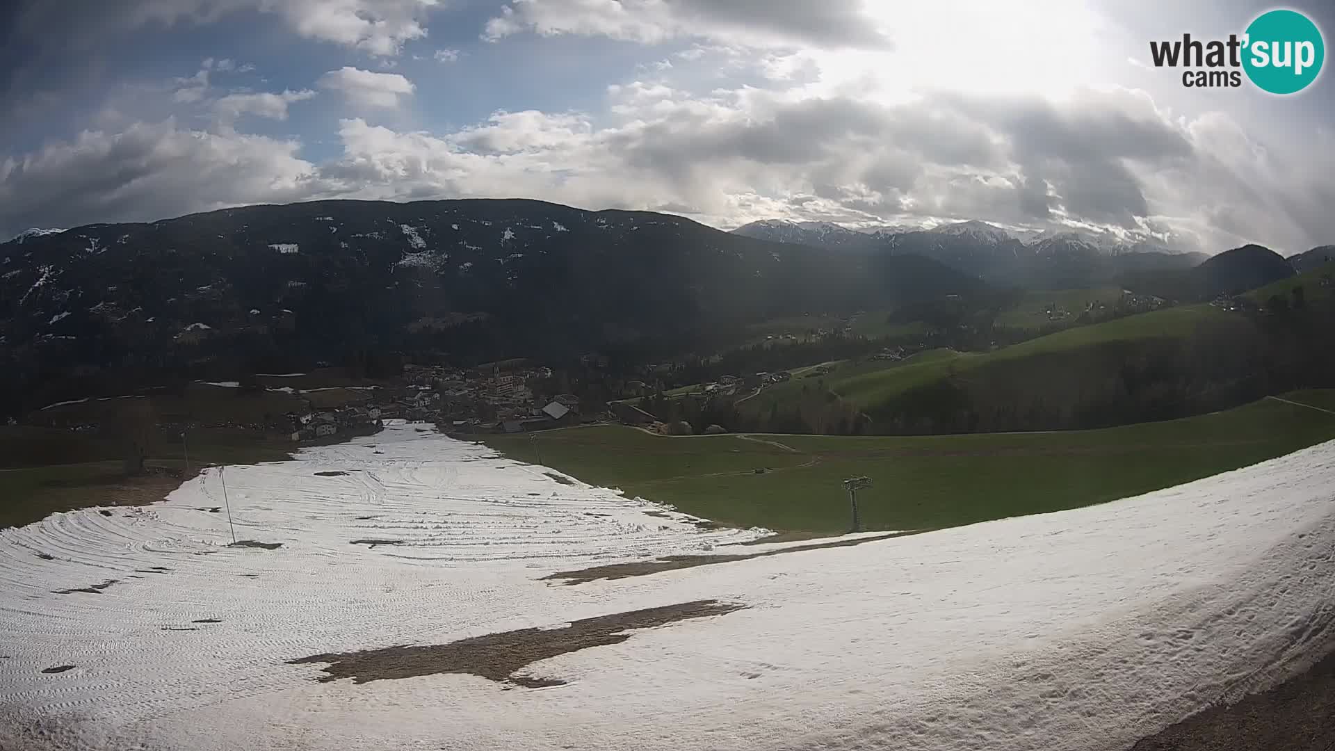 Spletna kamera Terenten (1210m) – Pogled v živo na dolino Pusteria