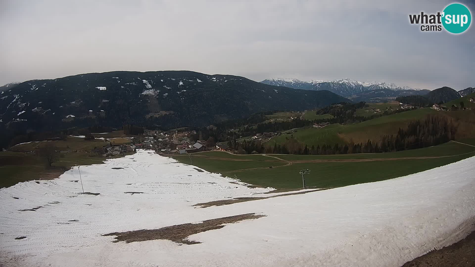 Spletna kamera Terenten (1210m) – Pogled v živo na dolino Pusteria