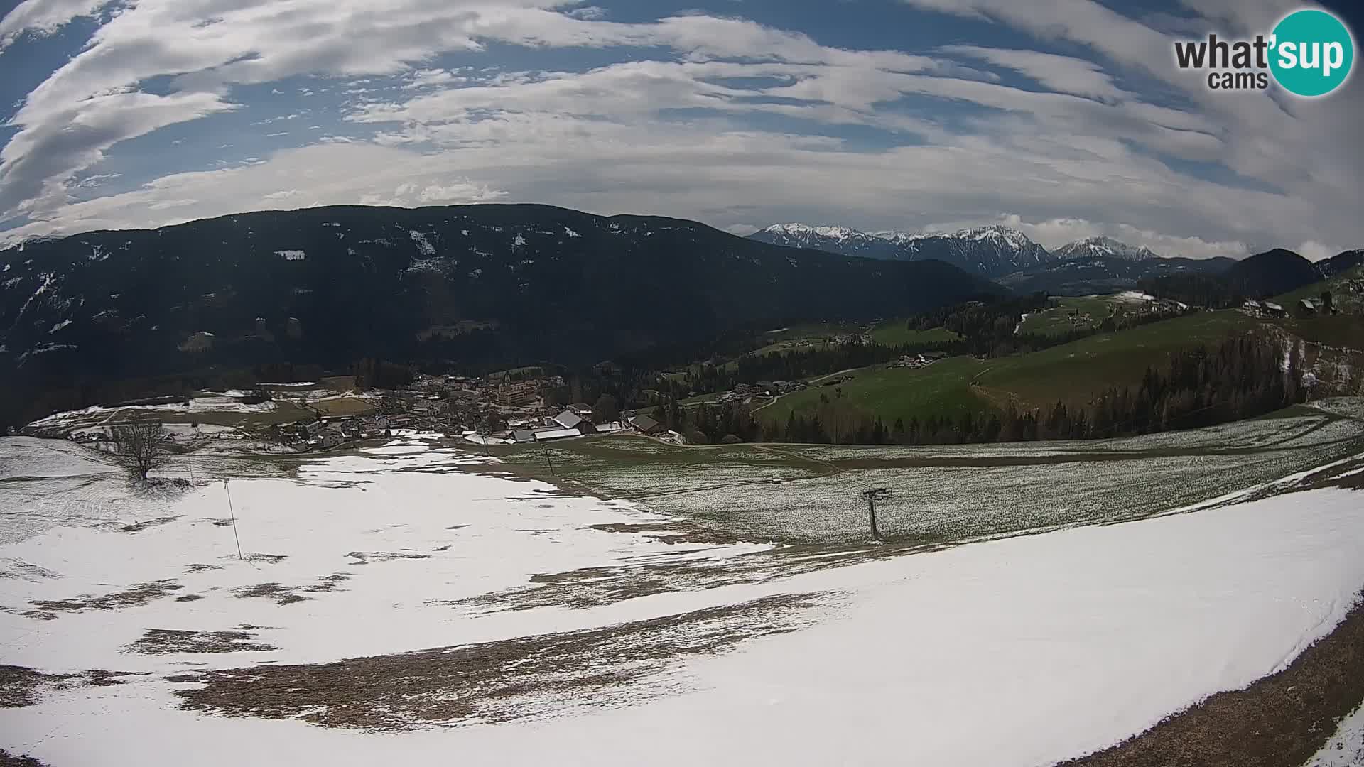 Spletna kamera Terenten (1210m) – Pogled v živo na dolino Pusteria