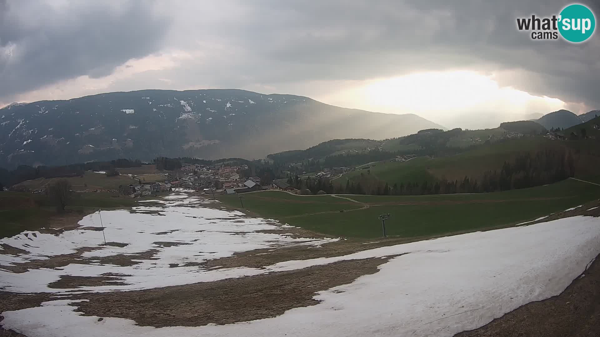 Spletna kamera Terenten (1210m) – Pogled v živo na dolino Pusteria