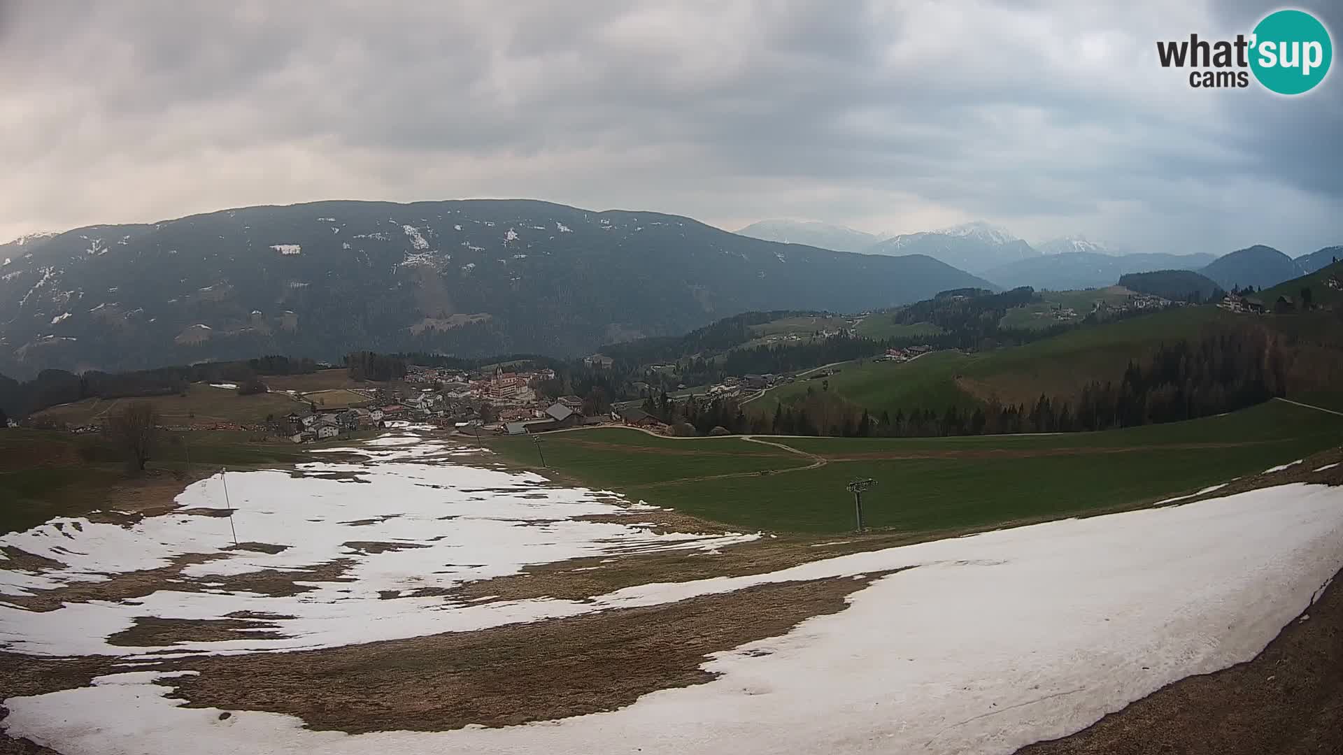 Spletna kamera Terenten (1210m) – Pogled v živo na dolino Pusteria