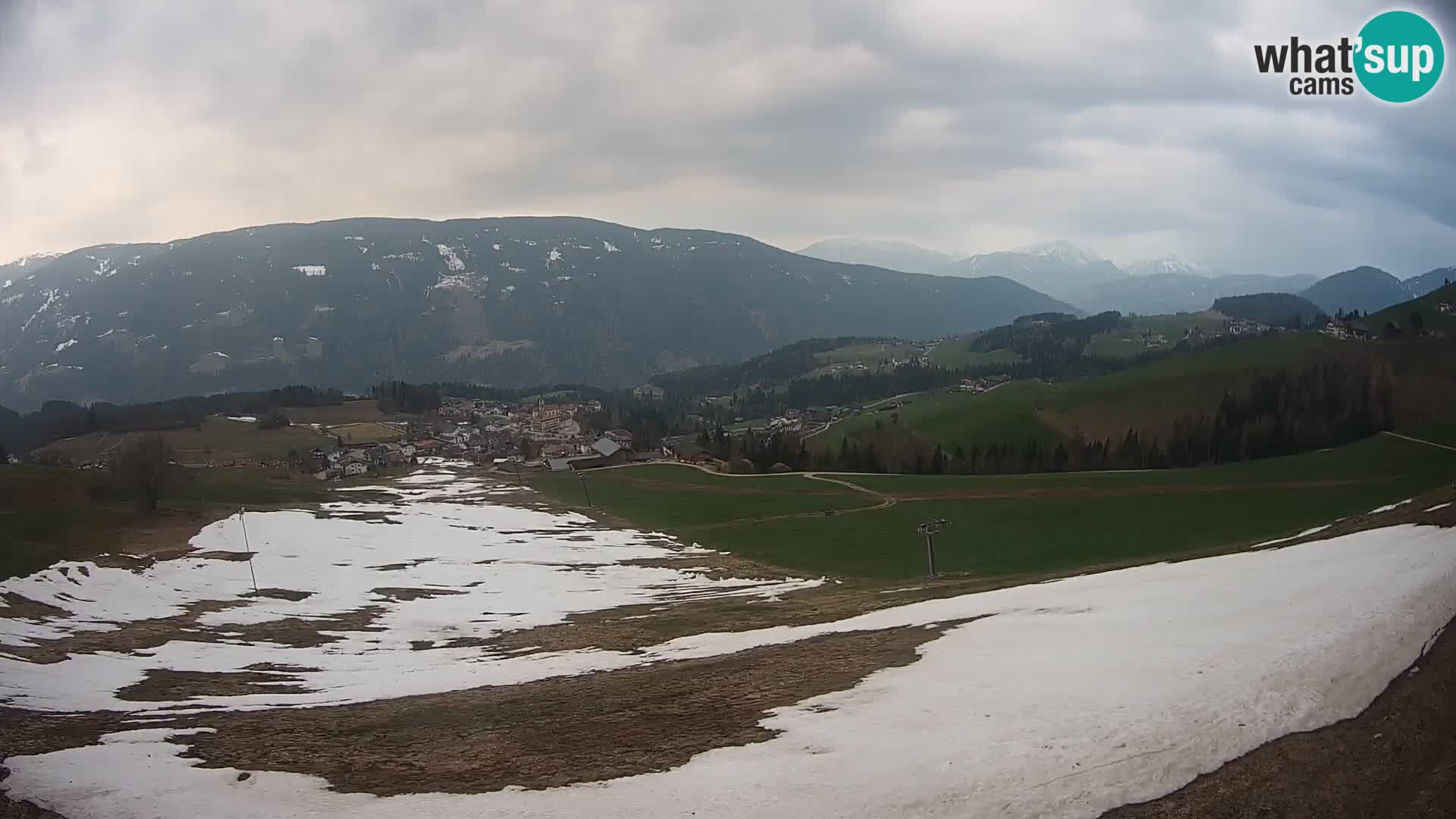 Spletna kamera Terenten (1210m) – Pogled v živo na dolino Pusteria