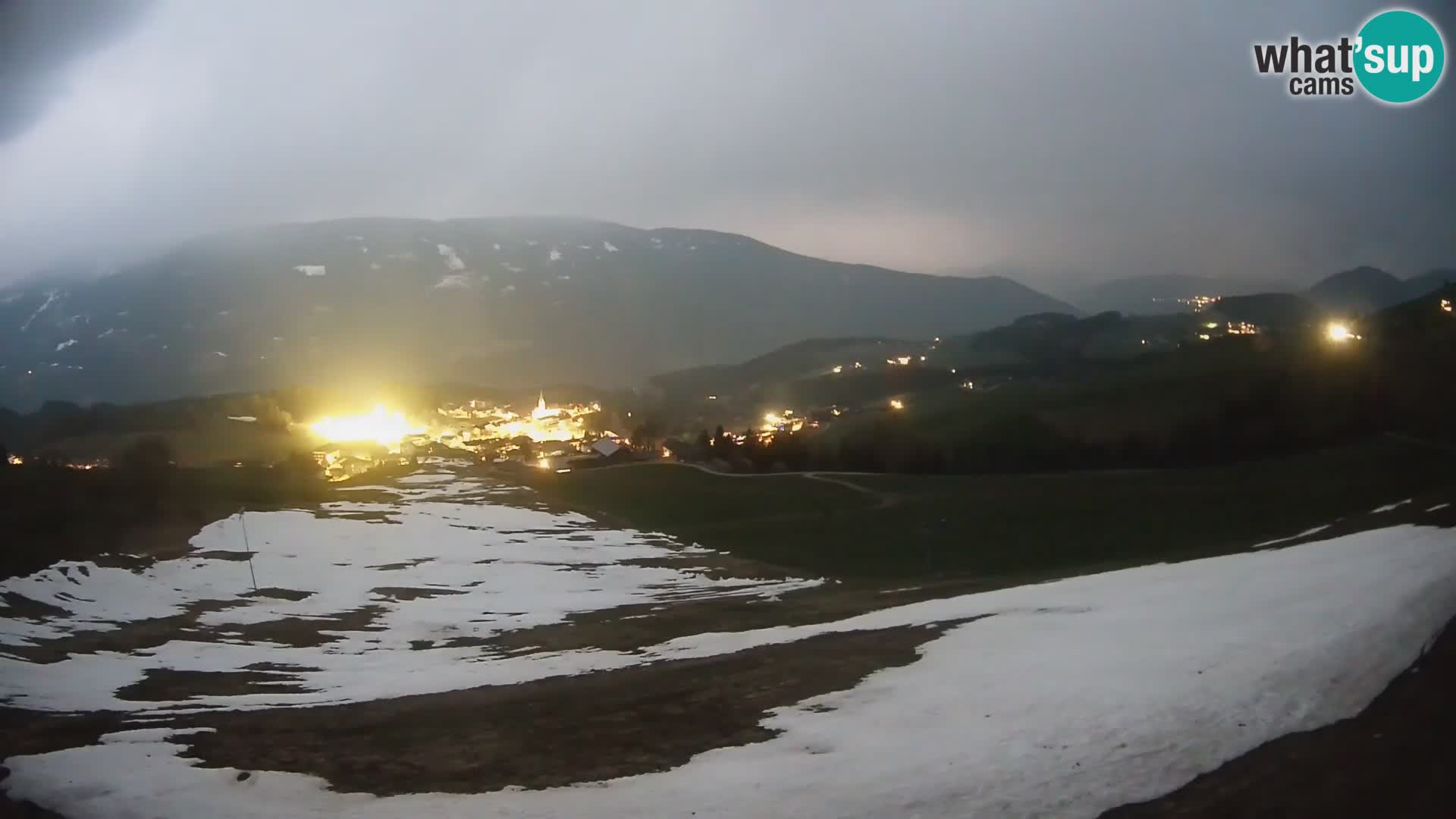 Spletna kamera Terenten (1210m) – Pogled v živo na dolino Pusteria