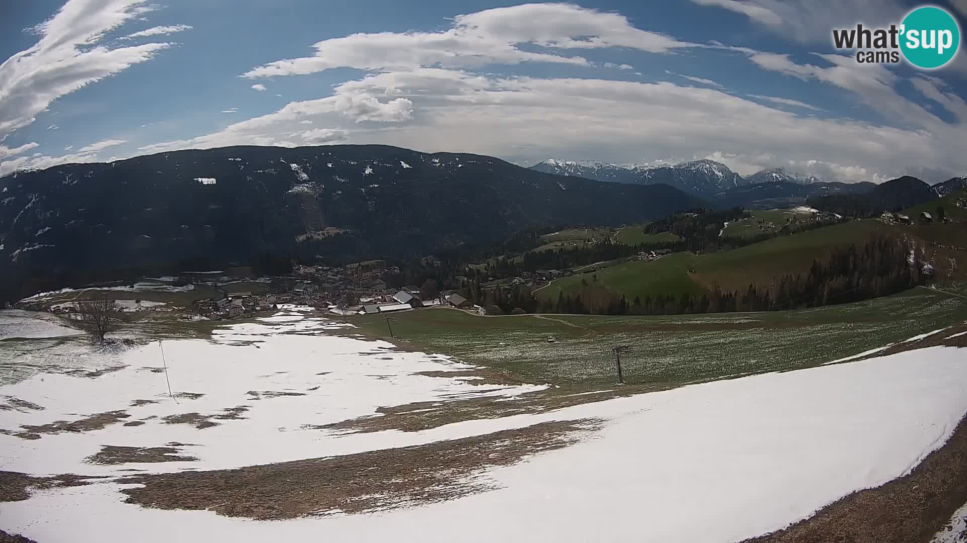 Spletna kamera Terenten (1210m) – Pogled v živo na dolino Pusteria