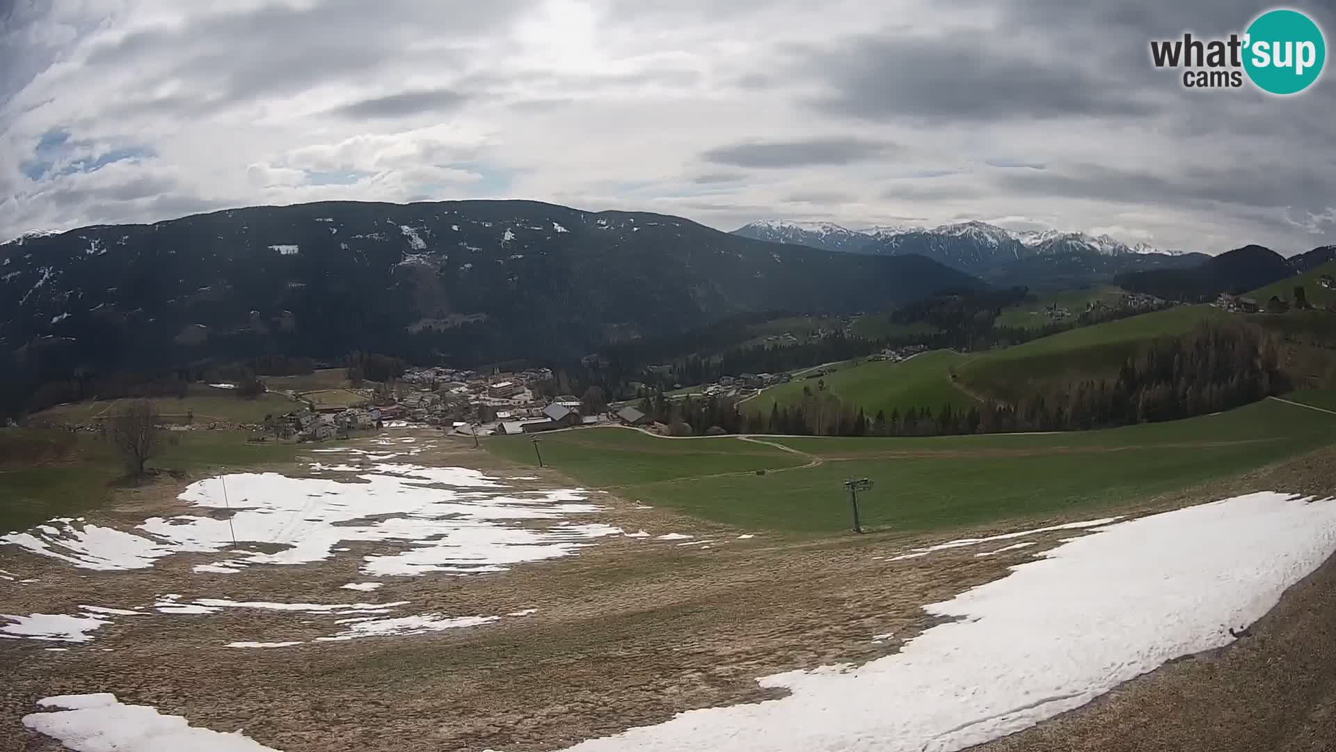 Spletna kamera Terenten (1210m) – Pogled v živo na dolino Pusteria