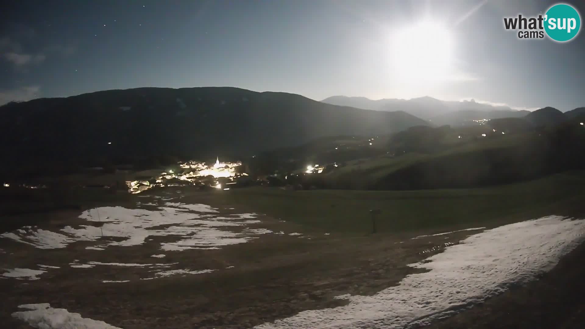 Spletna kamera Terenten (1210m) – Pogled v živo na dolino Pusteria