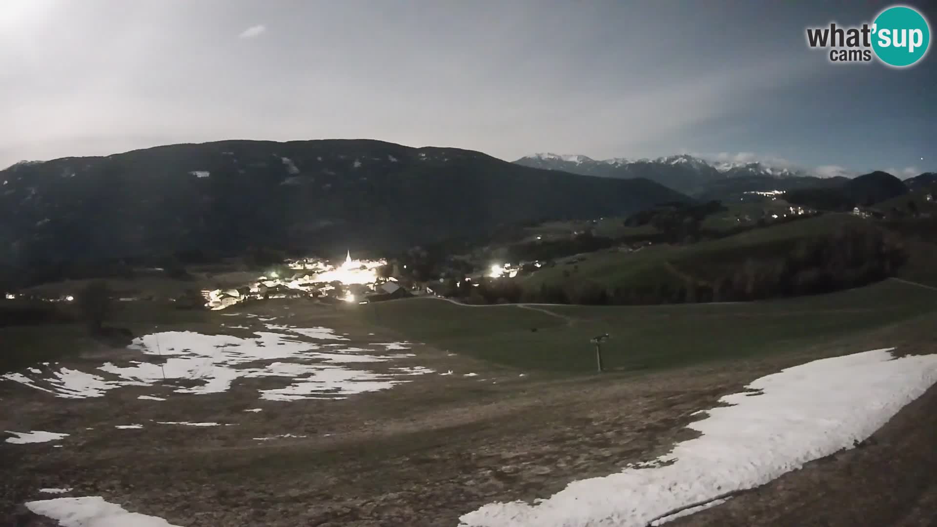 Spletna kamera Terenten (1210m) – Pogled v živo na dolino Pusteria