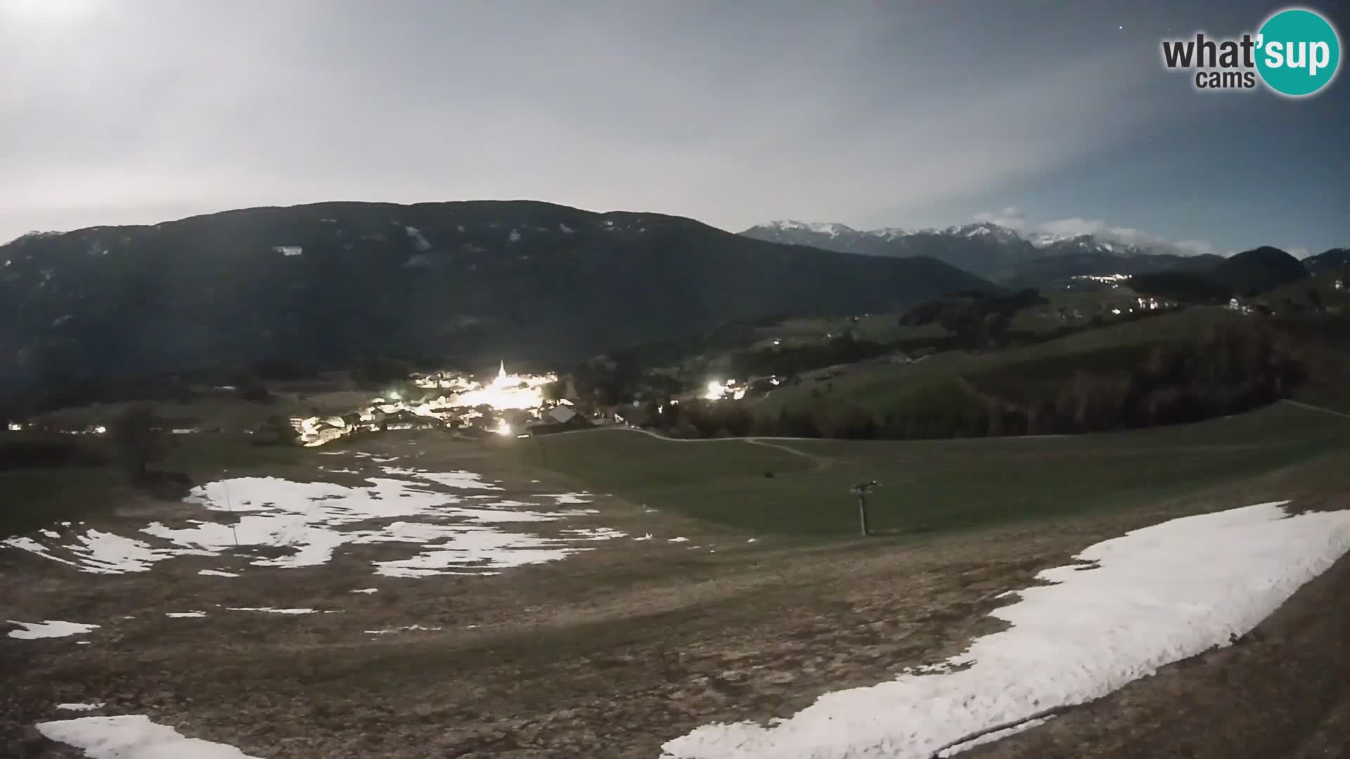 Spletna kamera Terenten (1210m) – Pogled v živo na dolino Pusteria