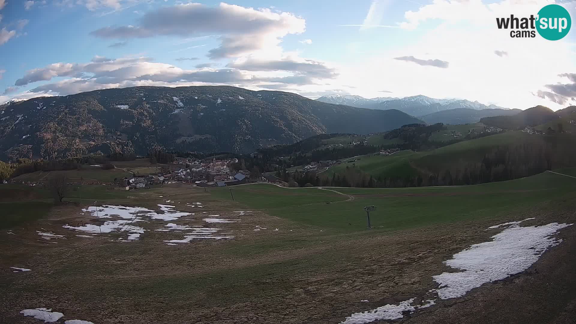 Spletna kamera Terenten (1210m) – Pogled v živo na dolino Pusteria