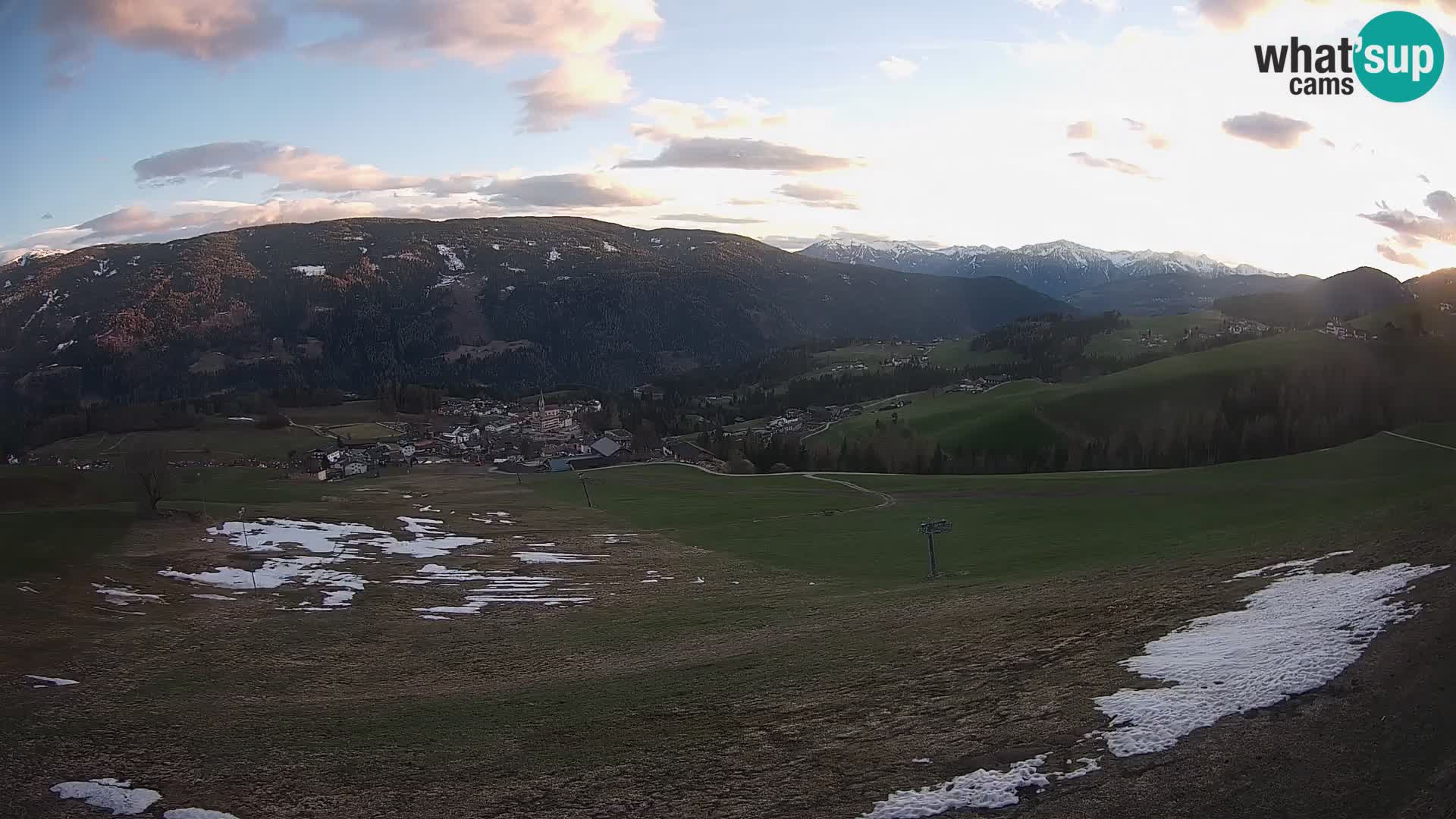 Spletna kamera Terenten (1210m) – Pogled v živo na dolino Pusteria