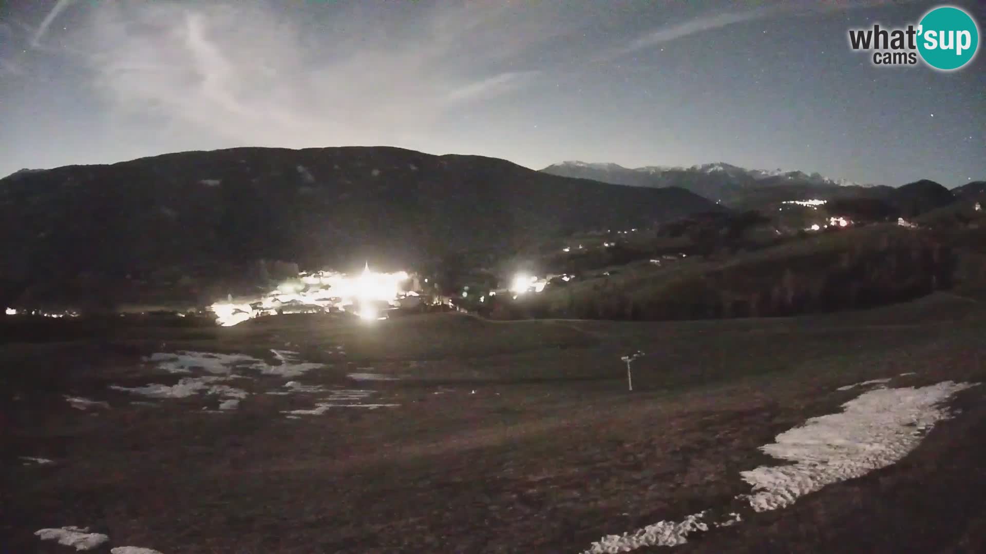 Spletna kamera Terenten (1210m) – Pogled v živo na dolino Pusteria