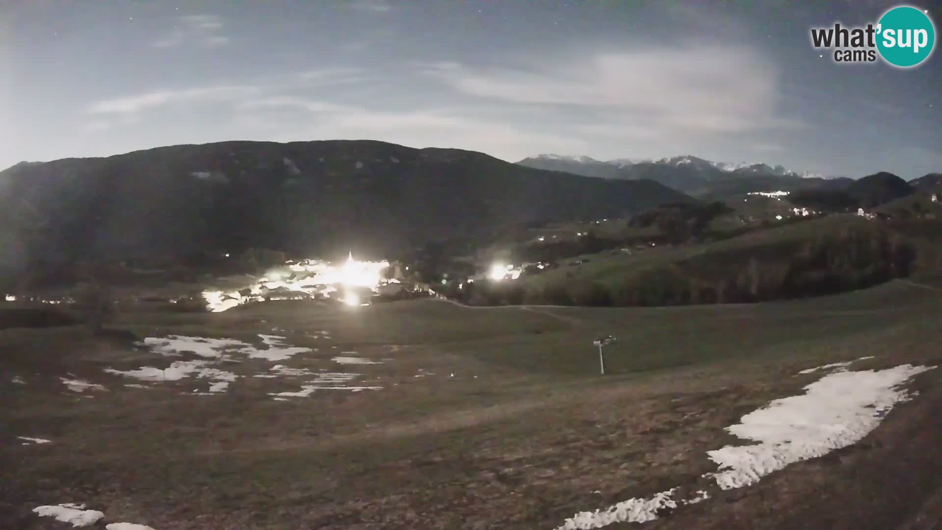 Spletna kamera Terenten (1210m) – Pogled v živo na dolino Pusteria