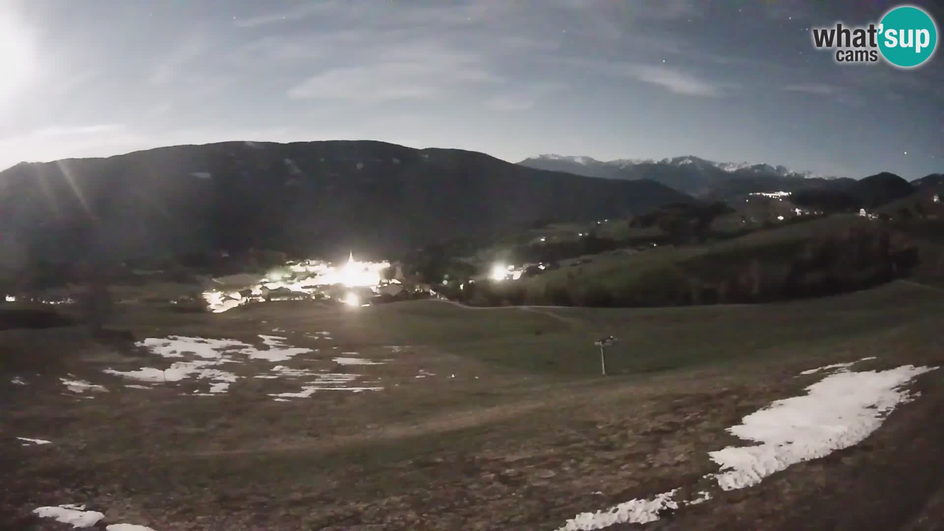 Spletna kamera Terenten (1210m) – Pogled v živo na dolino Pusteria