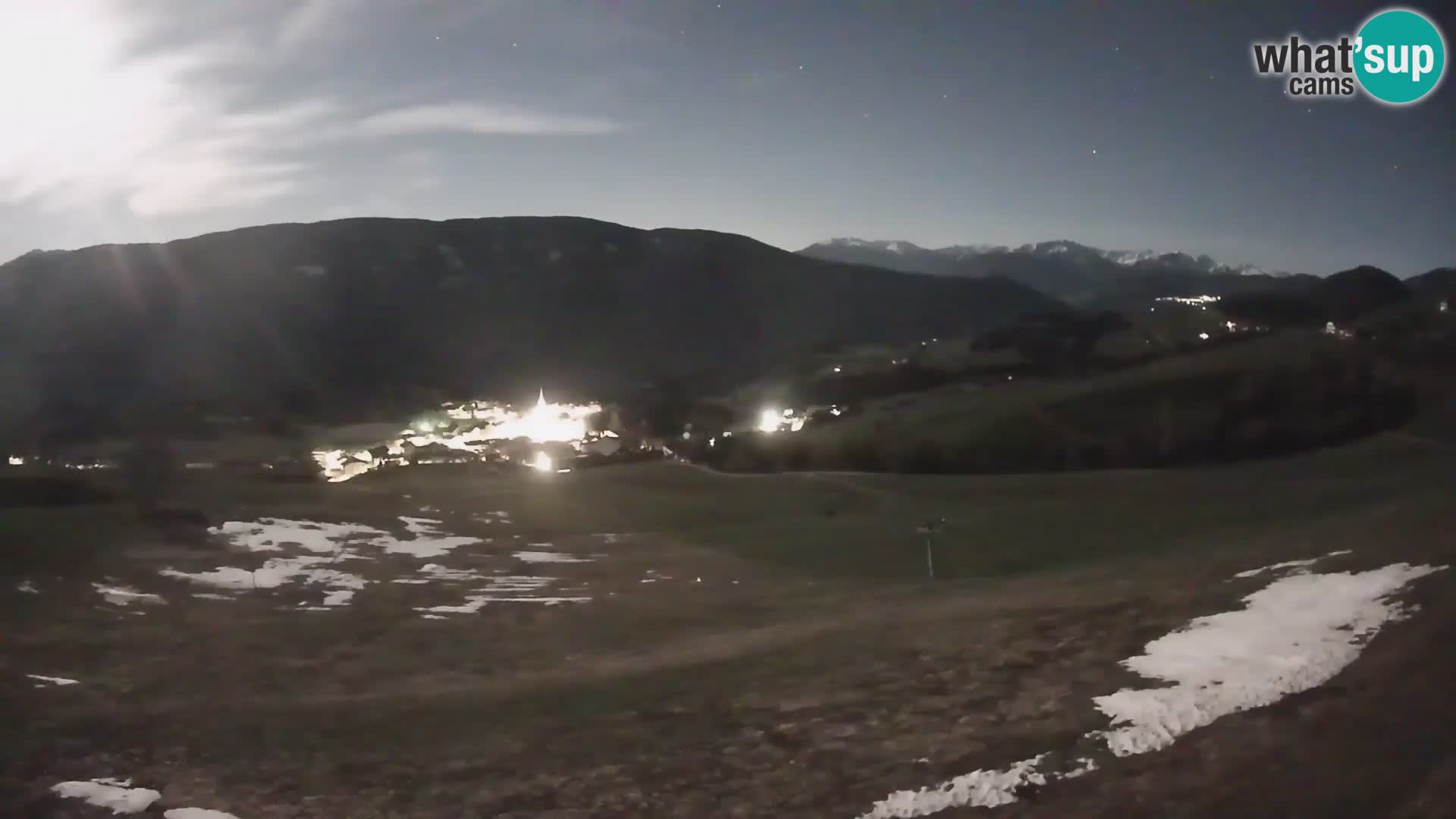 Spletna kamera Terenten (1210m) – Pogled v živo na dolino Pusteria