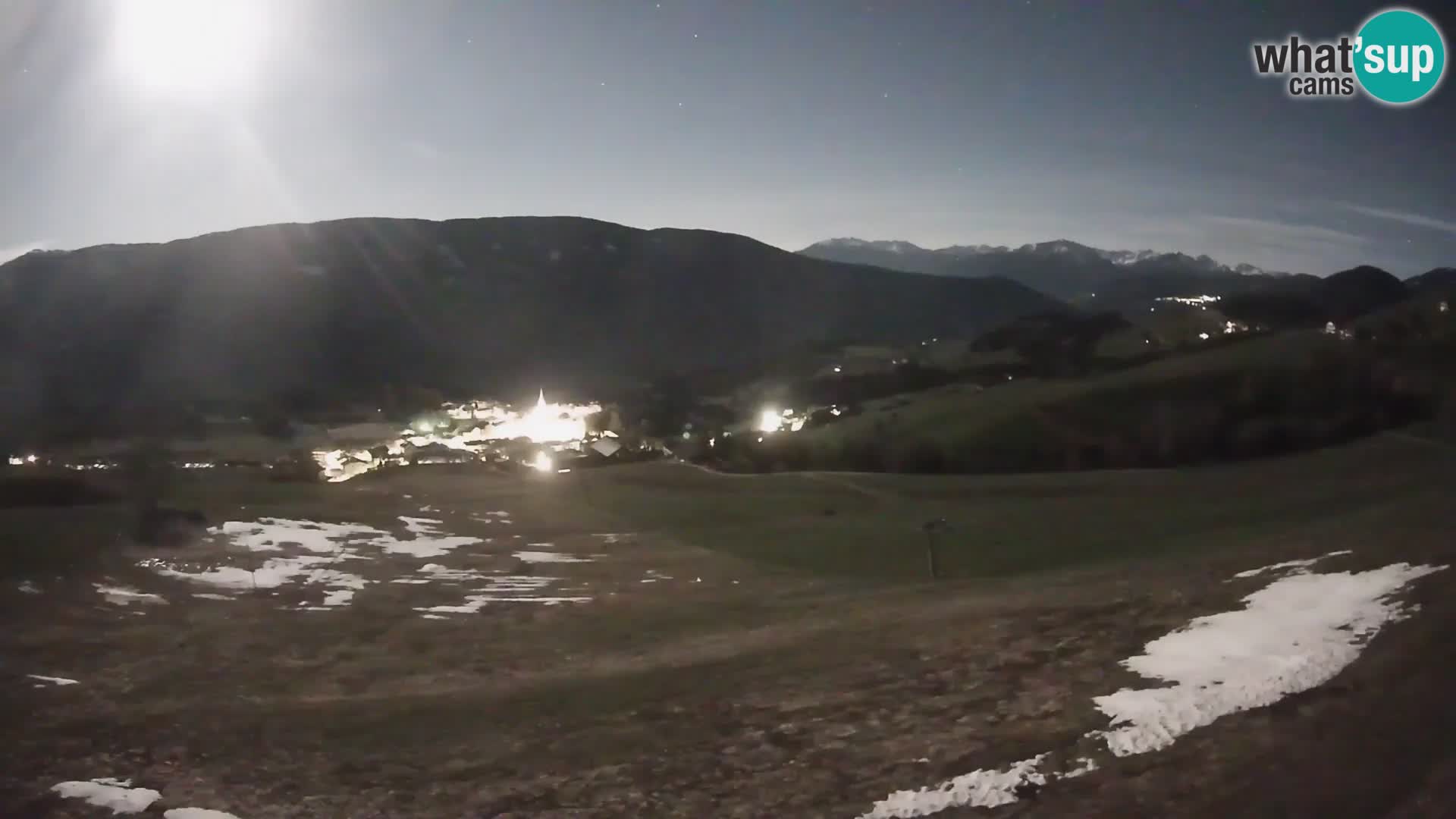 Spletna kamera Terenten (1210m) – Pogled v živo na dolino Pusteria