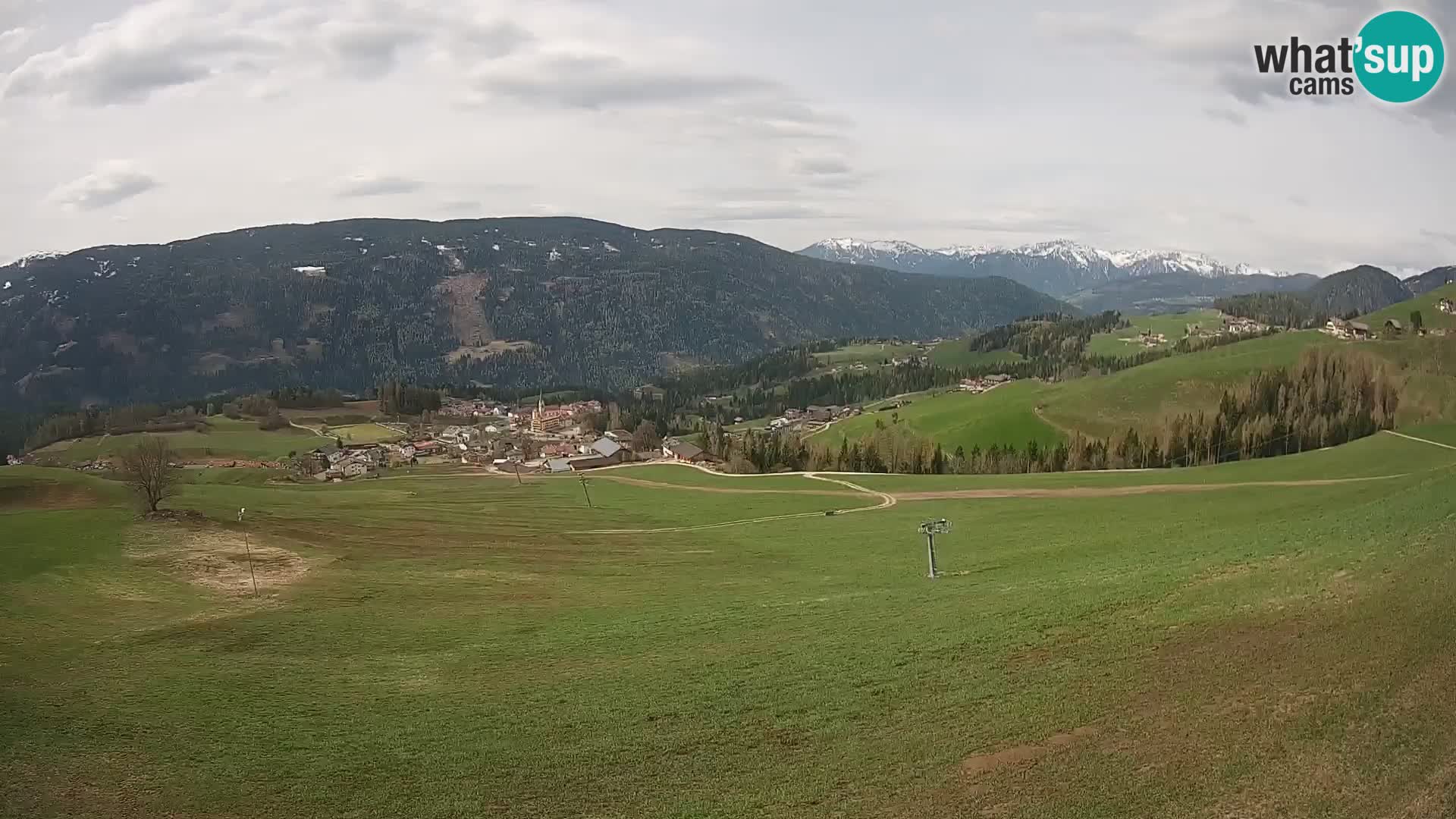 Spletna kamera Terenten (1210m) – Pogled v živo na dolino Pusteria