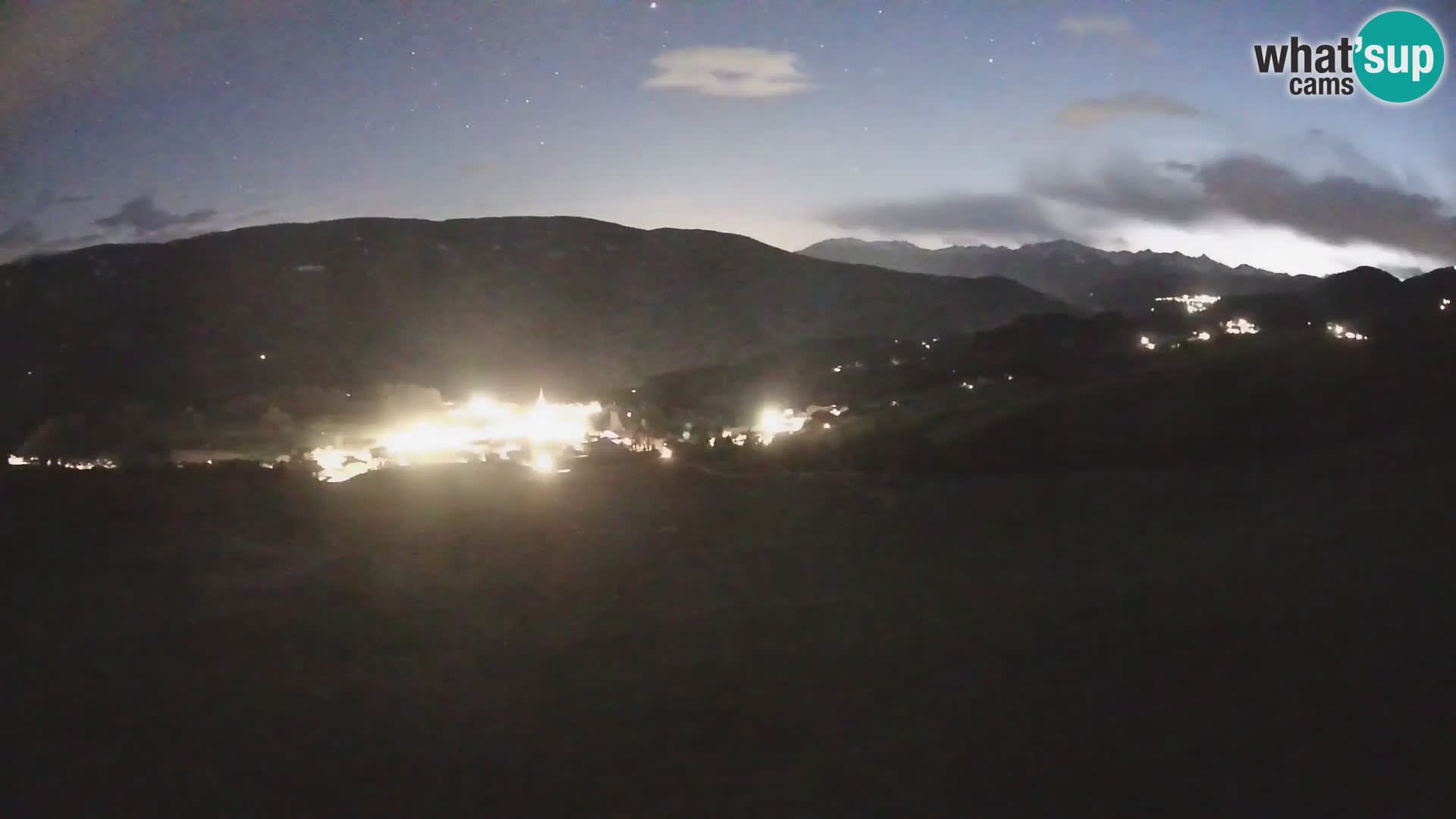 Spletna kamera Terenten (1210m) – Pogled v živo na dolino Pusteria