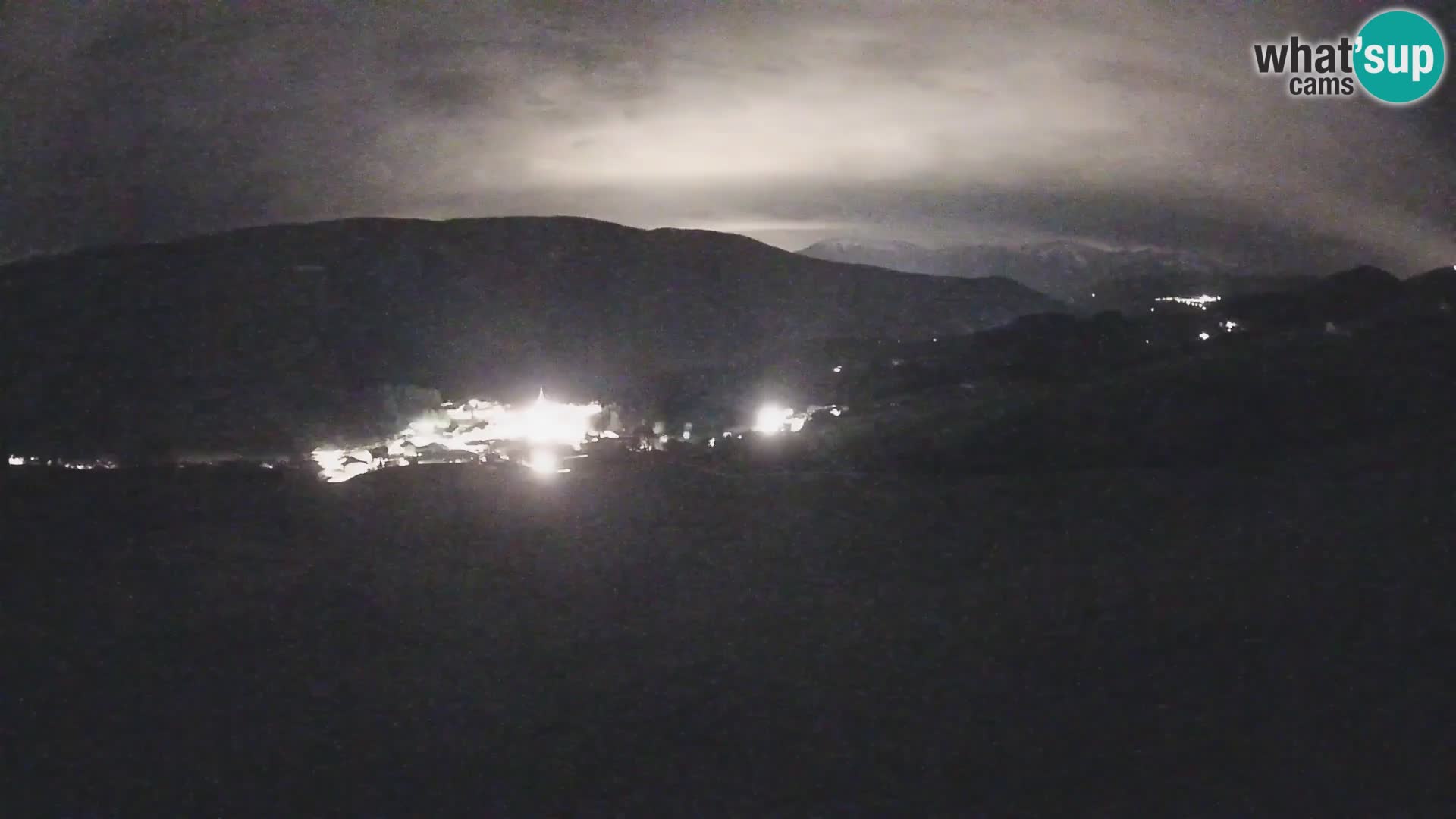 Spletna kamera Terenten (1210m) – Pogled v živo na dolino Pusteria