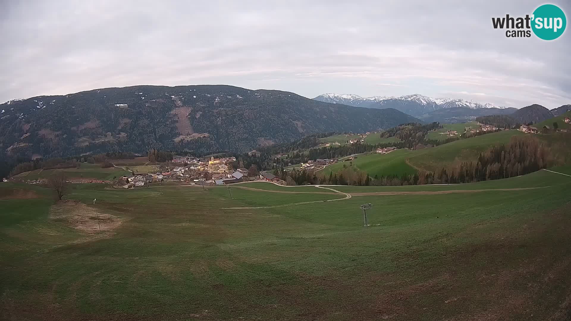 Spletna kamera Terenten (1210m) – Pogled v živo na dolino Pusteria