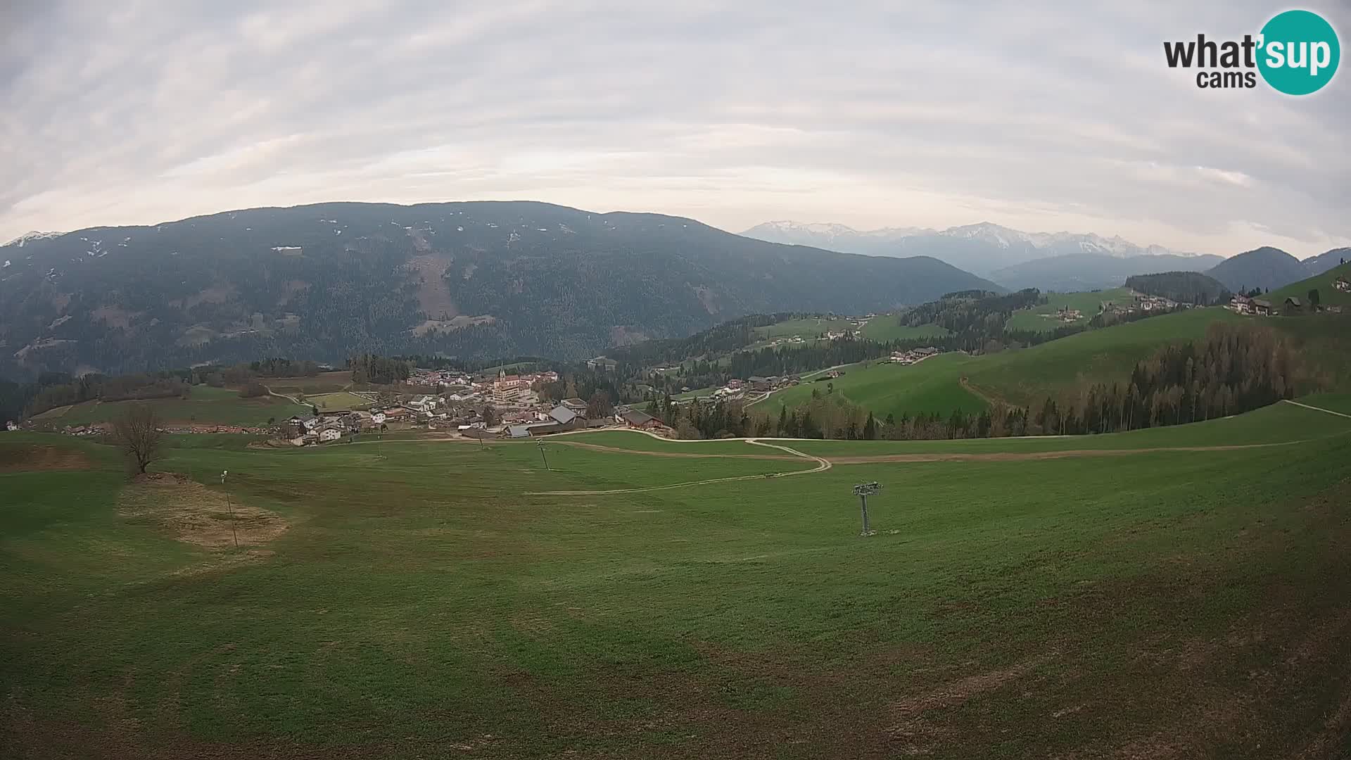 Spletna kamera Terenten (1210m) – Pogled v živo na dolino Pusteria
