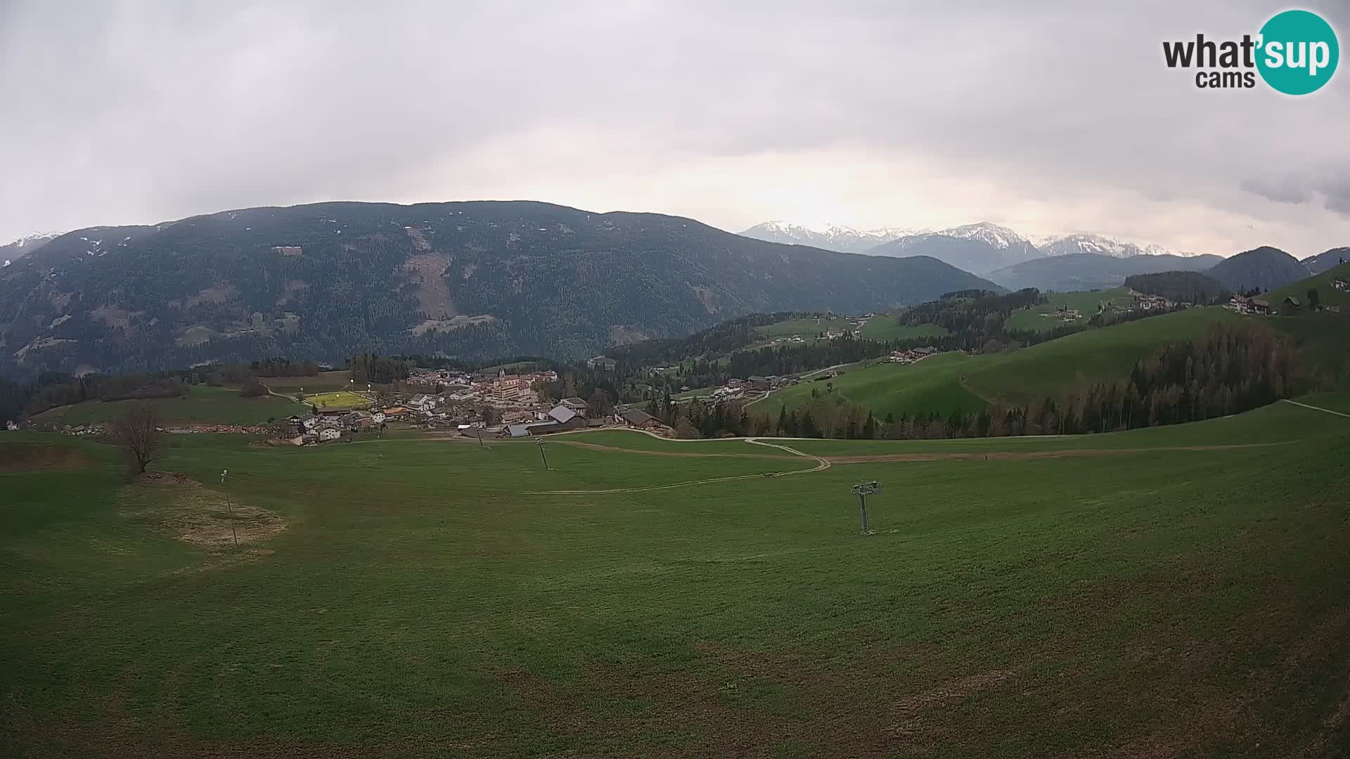 Spletna kamera Terenten (1210m) – Pogled v živo na dolino Pusteria