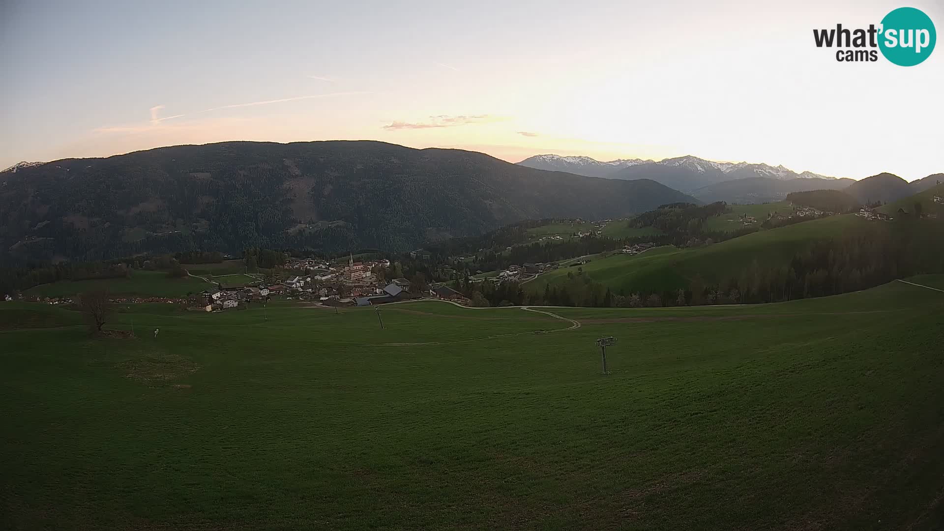 Spletna kamera Terenten (1210m) – Pogled v živo na dolino Pusteria